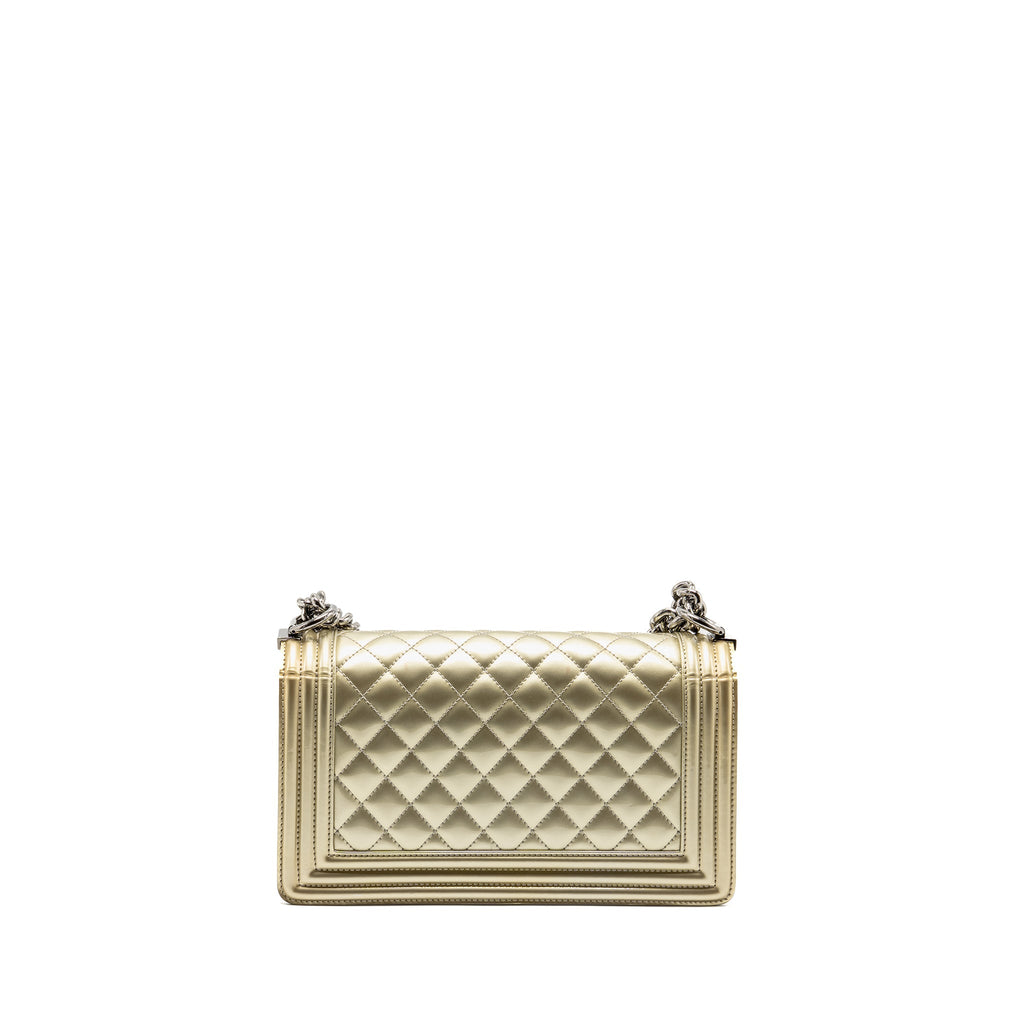 CHANEL MEDIUM BOY BAG METALLIC PATENT CALFSKIN/METALLIC LAMBSKIN GOLD/SILVER SHW