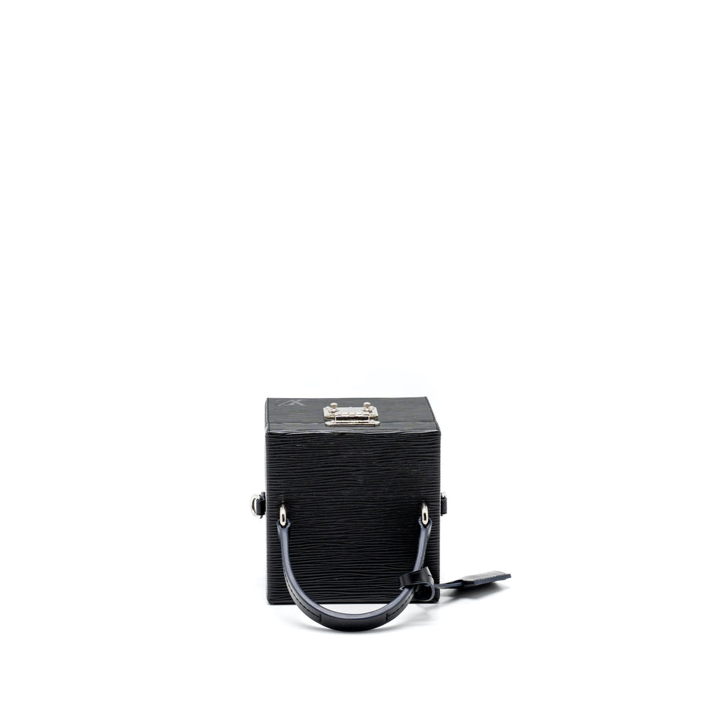 LOUIS VUITTON BLEECKER BOX BAG EPI BLACK SHW