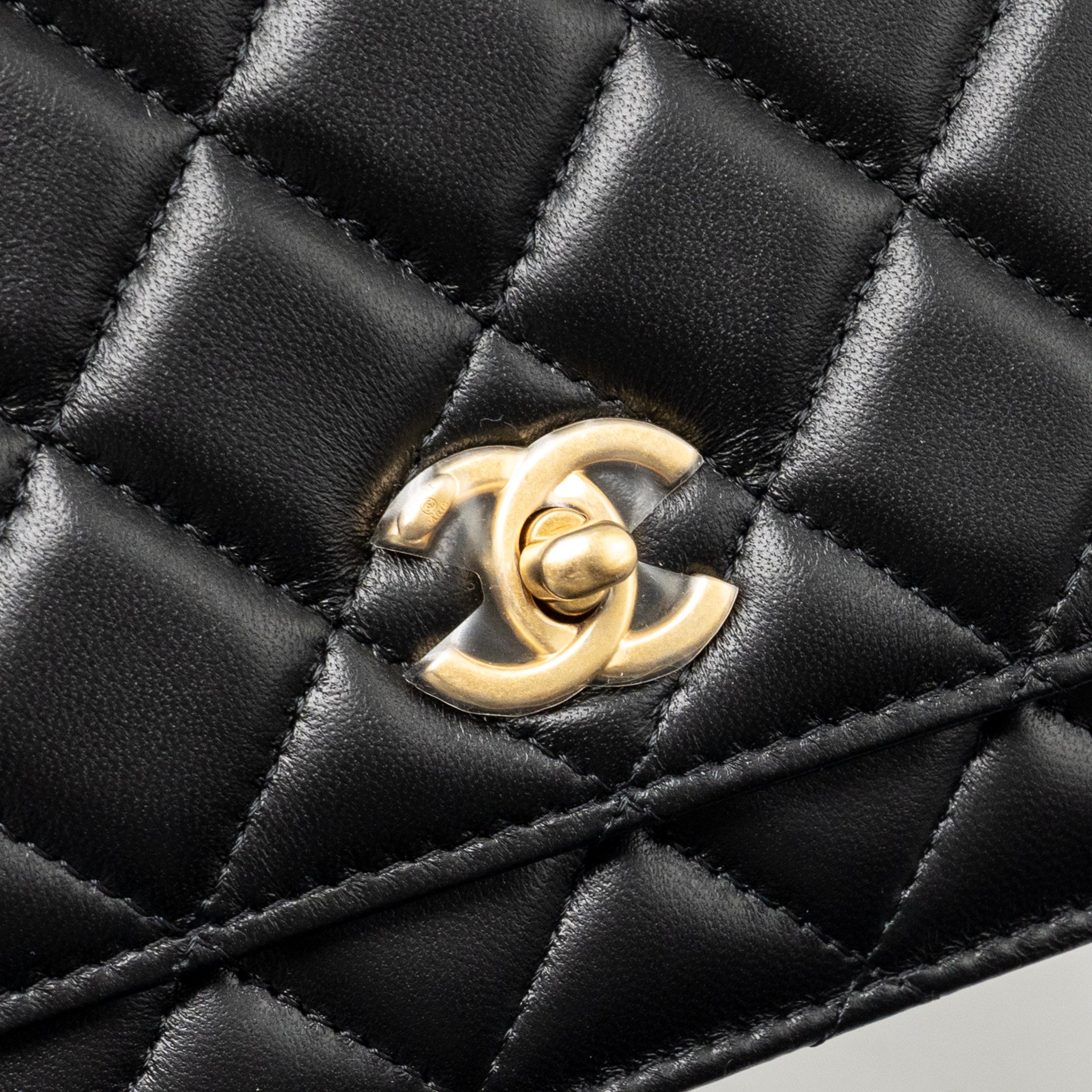 CHANEL PEARL CRUSH WALLET ON CHAIN LAMBSKIN BLACK GHW (MICROCHIP)