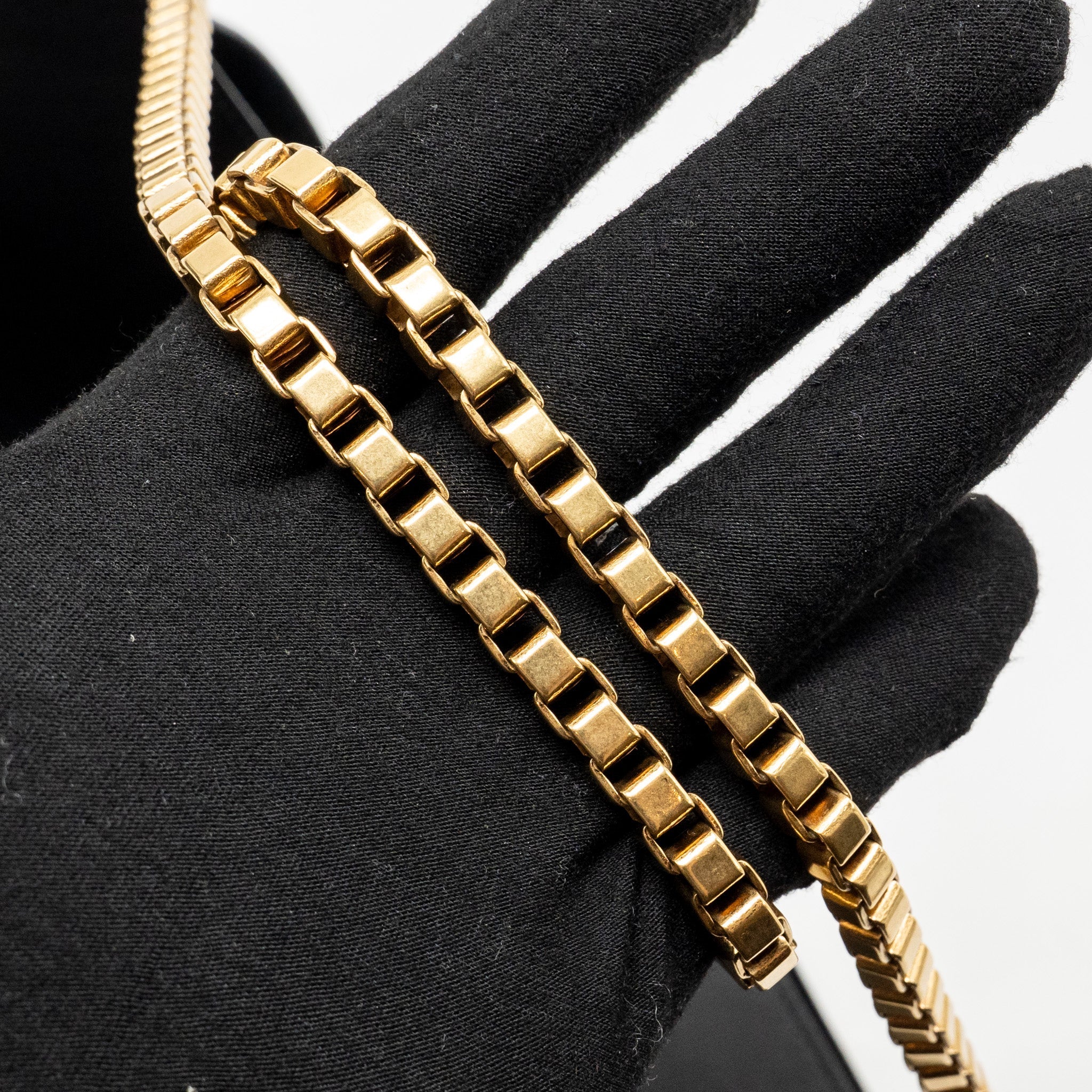 SAINT LAURENT/YSL SUZANNE HOBO BAG CALFSKIN BLACK GHW