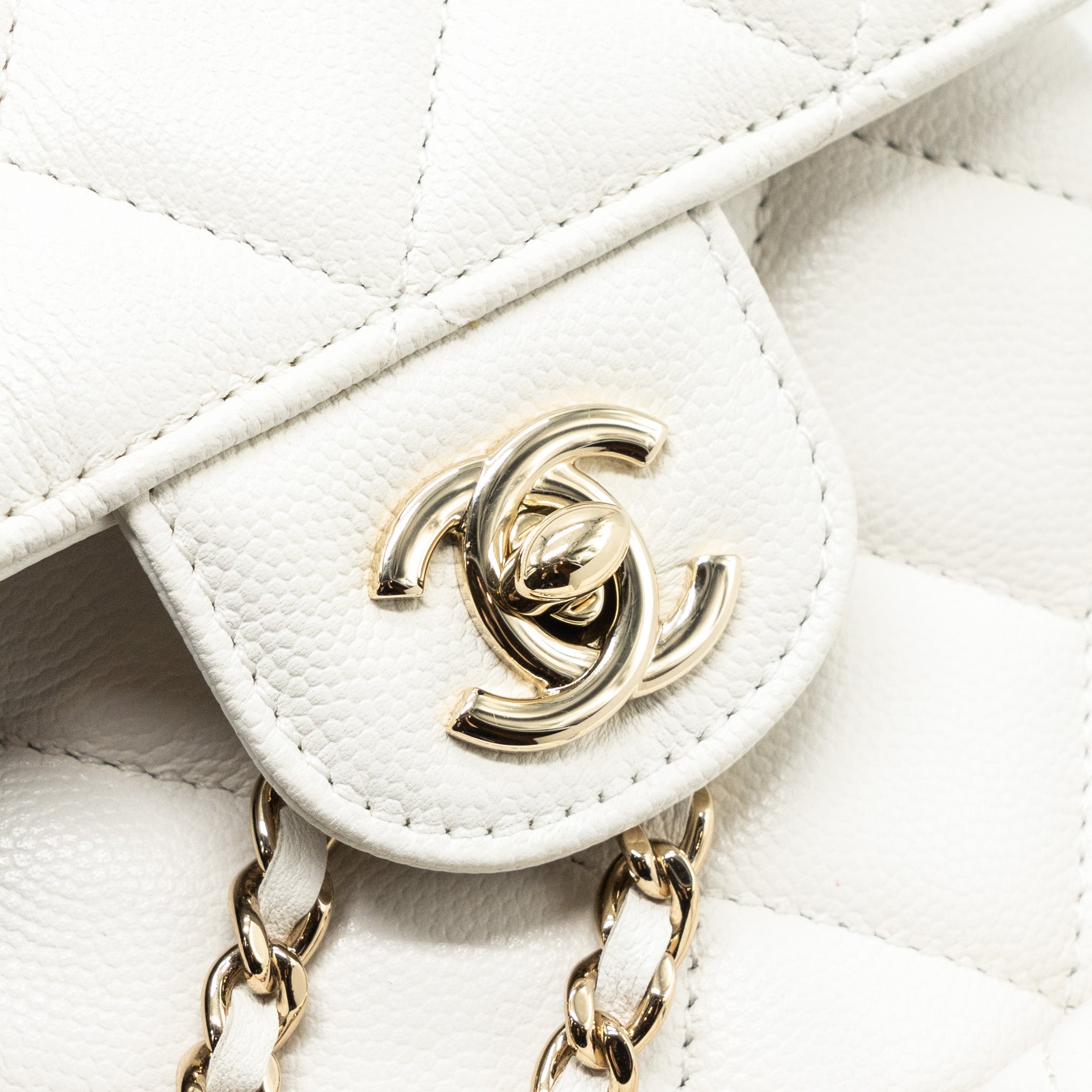 CHANEL 22S MINI BACKPACK GRAINED CALFSKIN WHITE LGHW(MICROCHIP)