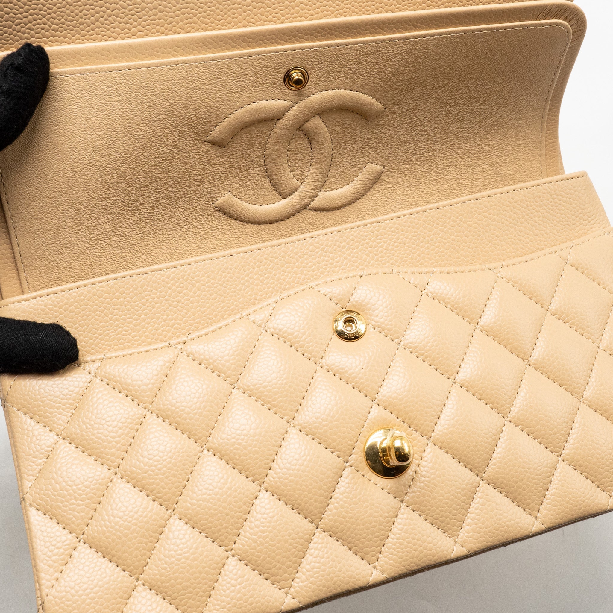 CHANEL MEDIUM CLASSIC DOUBLE FLAP BAG CAVIAR BEIGE GHW (MICROCHIP)