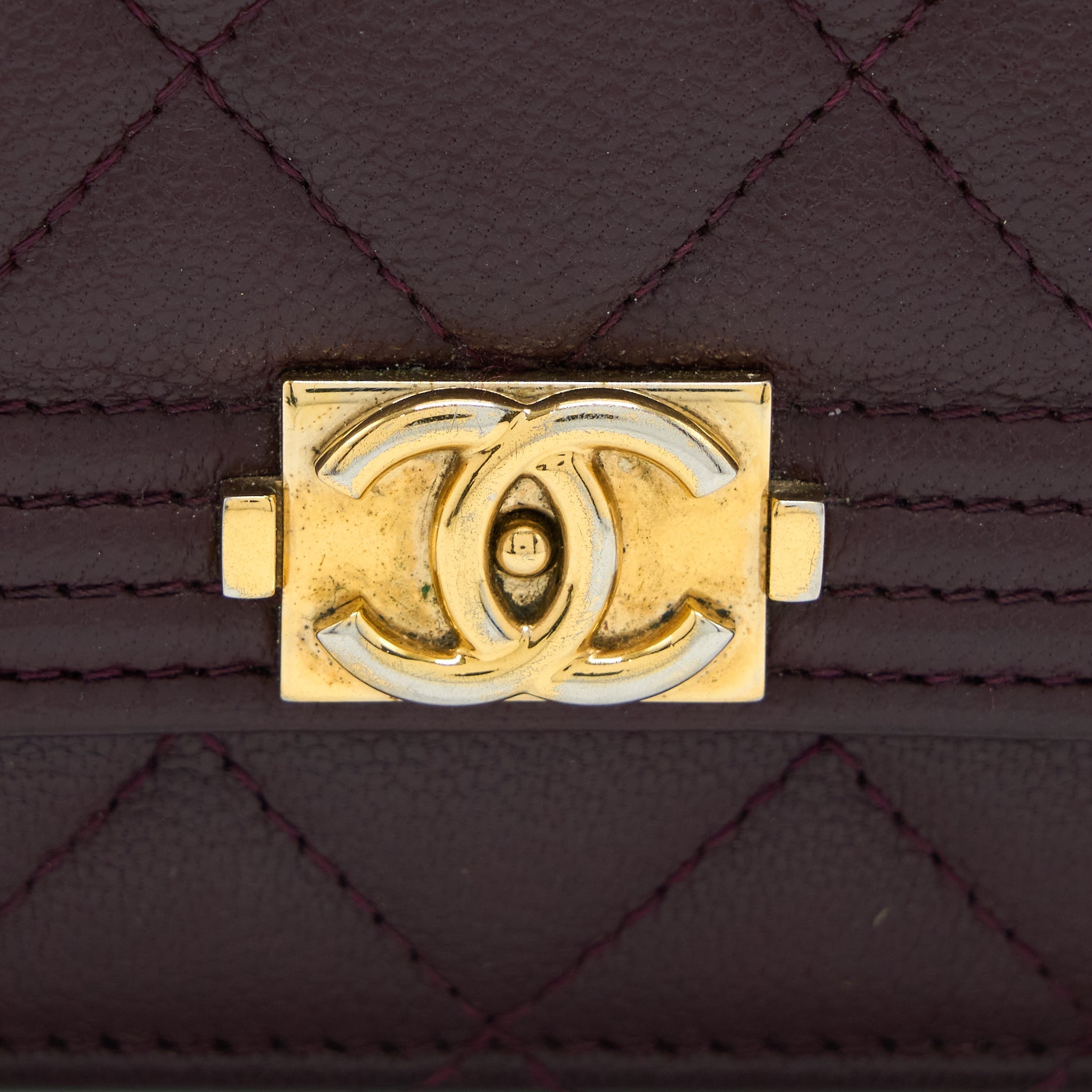 CHANEL BOY WALLET ON CHAIN CAVIAR BURGUNDY GHW