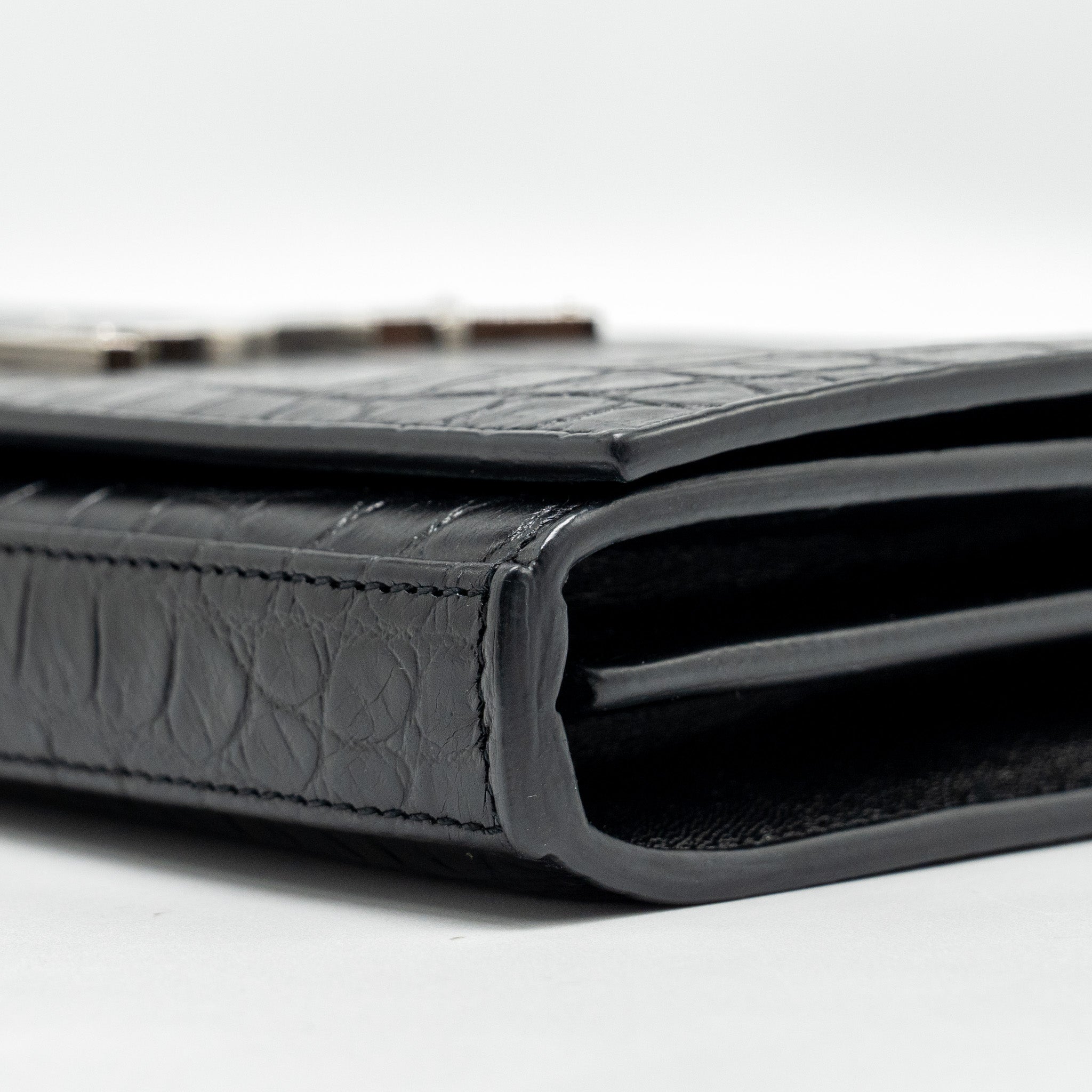 SAINT LAURENT / YSL CLASSIC CHAIN WALLET CROC-EMBOSSED CALFSKIN BLACK SHW