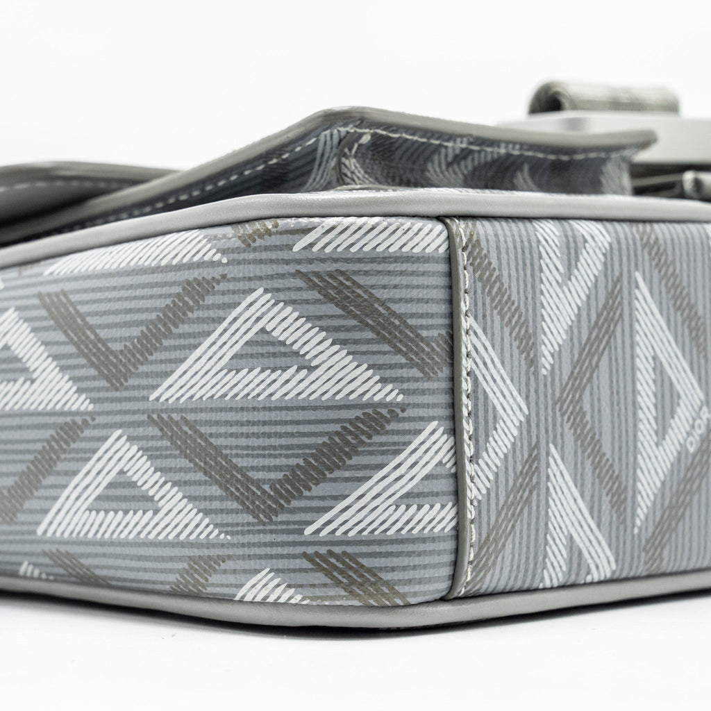 DIOR HIT THE ROAD BAG WITH STRAP DIOR CD DIAMOND CANVAS GREY MULTICOLOUR HARDWARE