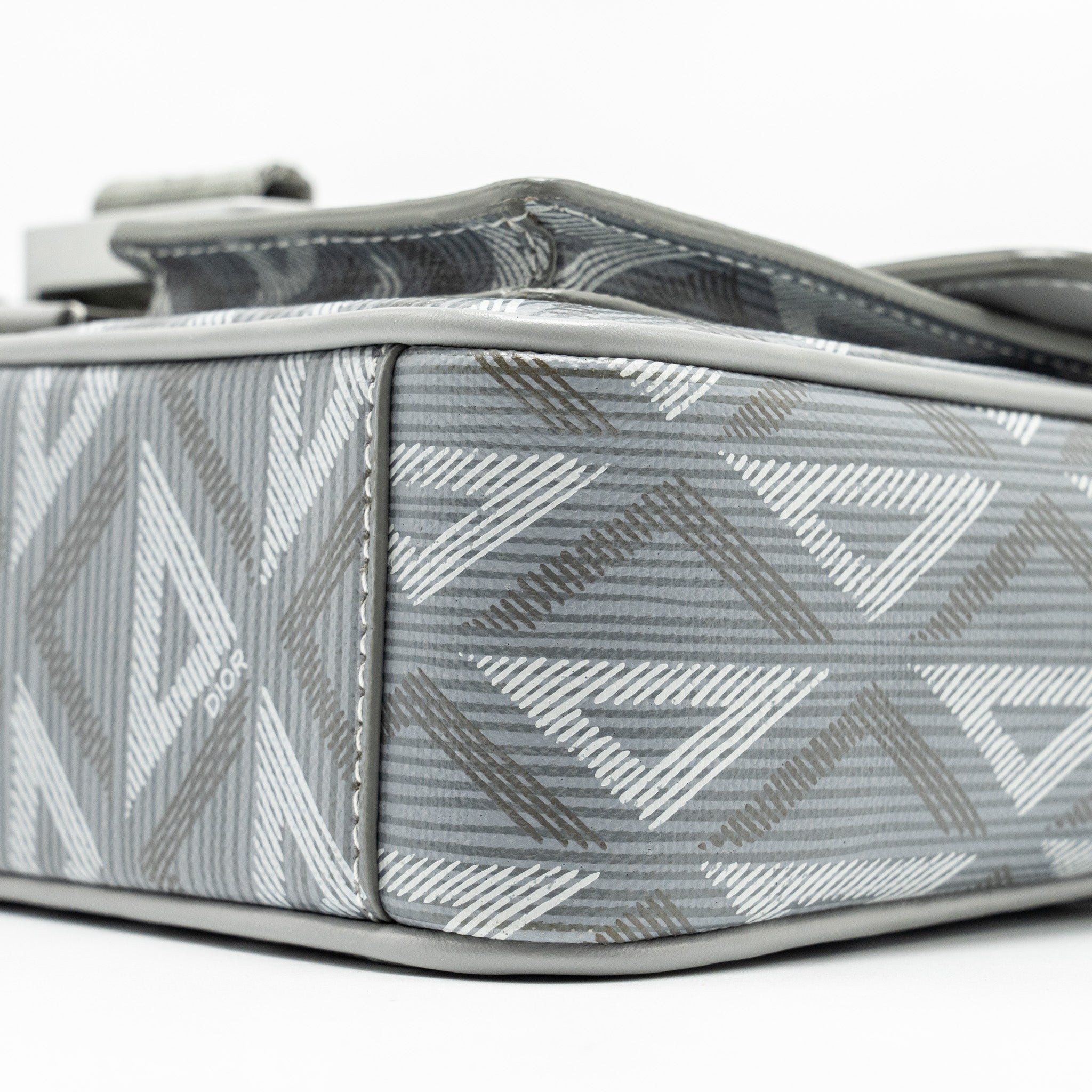 DIOR HIT THE ROAD BAG WITH STRAP DIOR CD DIAMOND CANVAS GREY MULTICOLOUR HARDWARE
