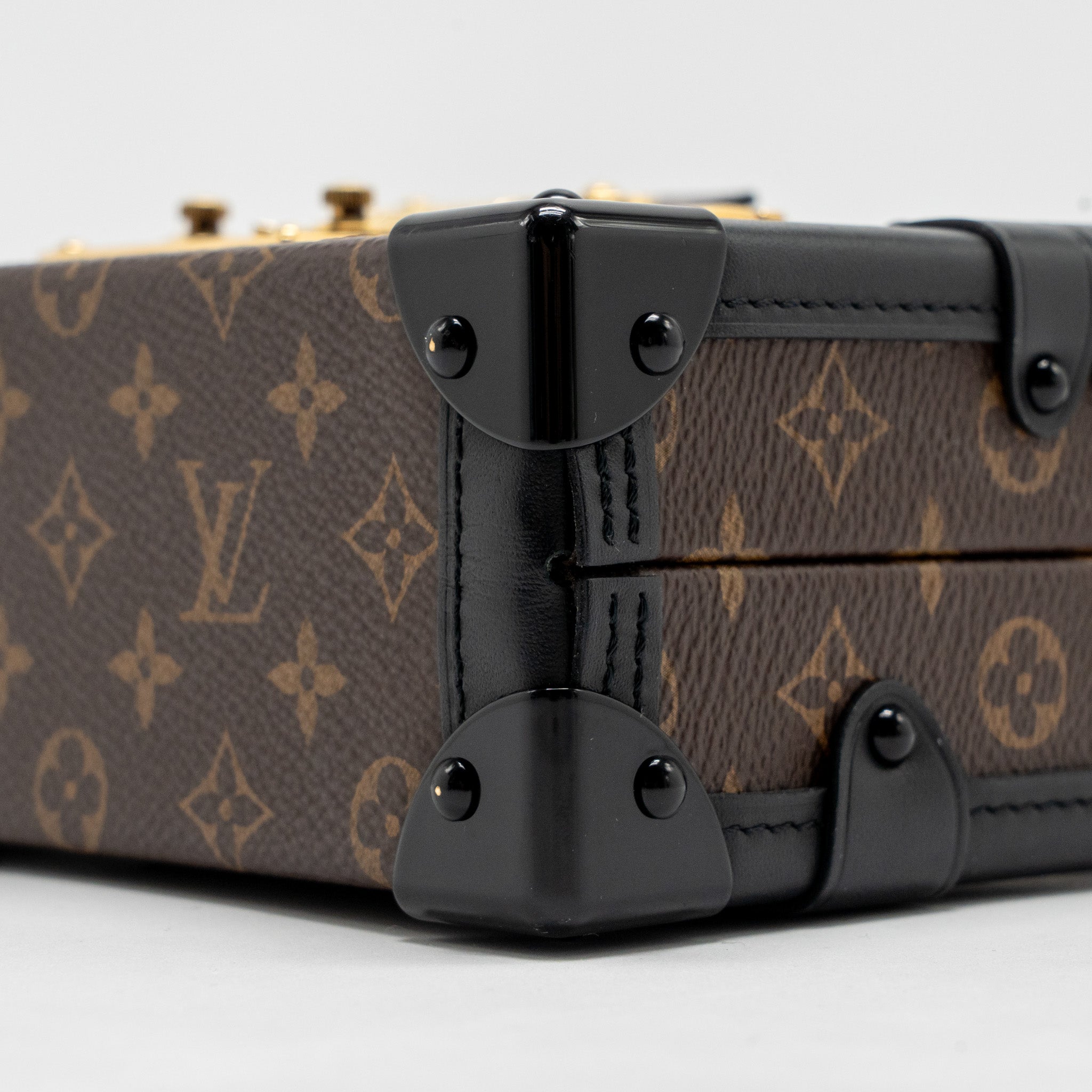 LOUIS VUITTON PETIT MALLE MONOGRAM CANVAS GHW