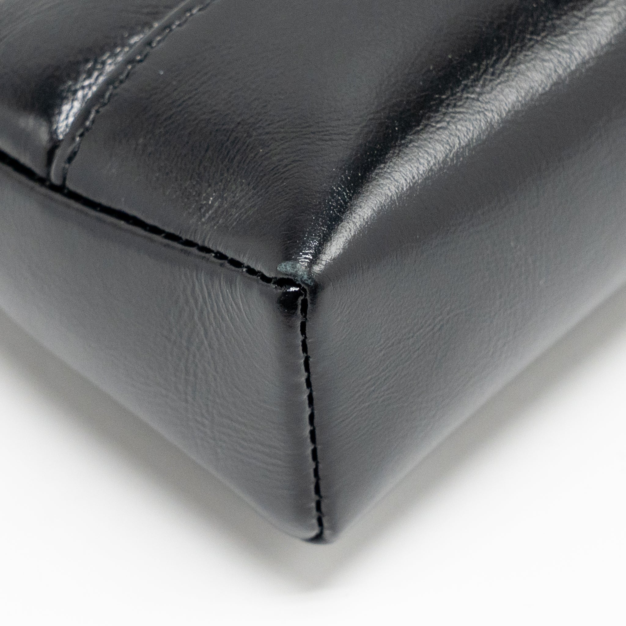 CHANEL 24C MINI 31 CLUTCH WITH CHAIN SHINY CALFSKIN BLACK LGHW (MICROCHIP)