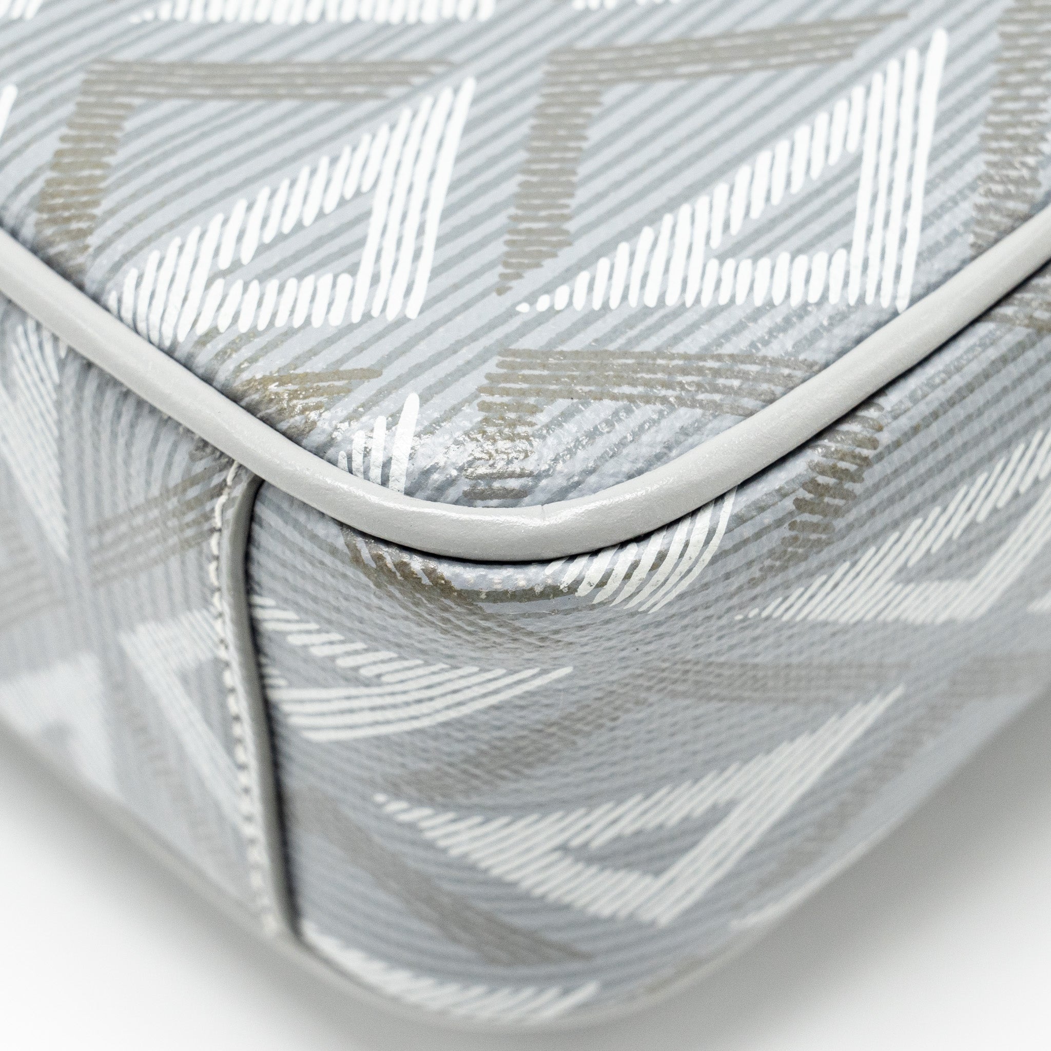 DIOR HIT THE ROAD BAG WITH STRAP DIOR CD DIAMOND CANVAS GREY MULTICOLOUR HARDWARE