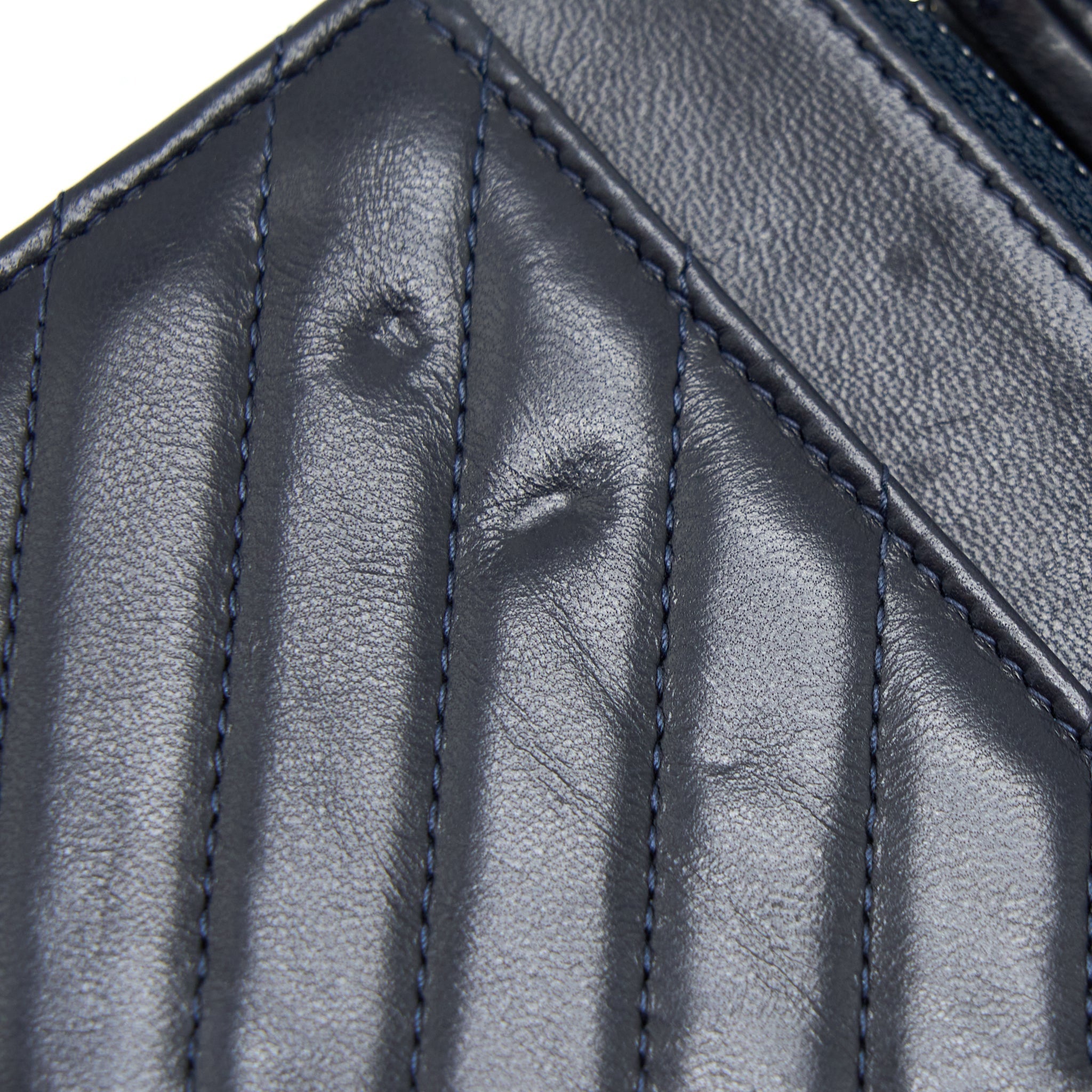 CHANEL WALLET ON CHAIN CHEVRON LAMBSKIN NAVY SHW