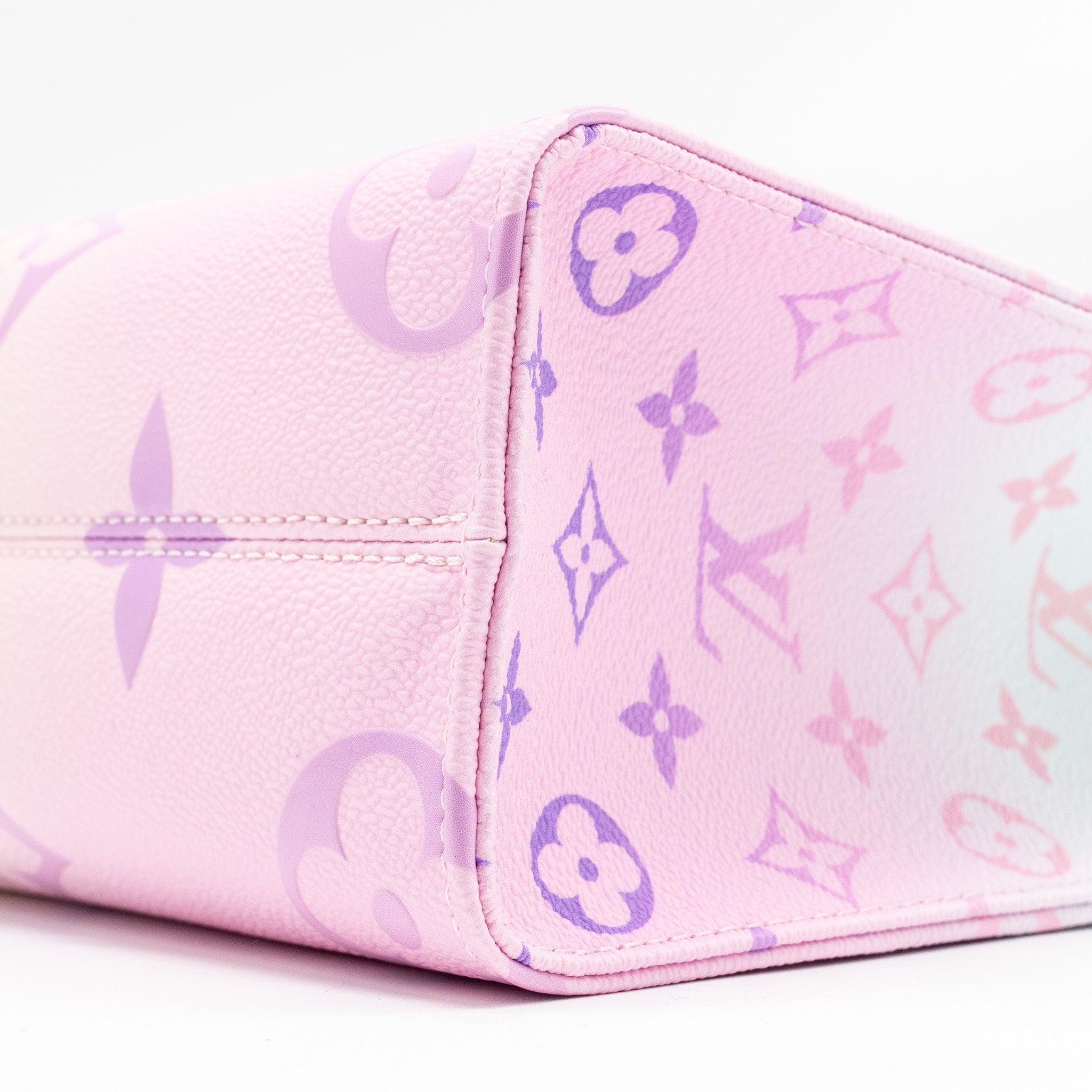 LOUIS VUITTON ONTHEGO PM CALFSKIN SUNRISE PASTEL MULTICOLOUR PINK / PURPLE GHW