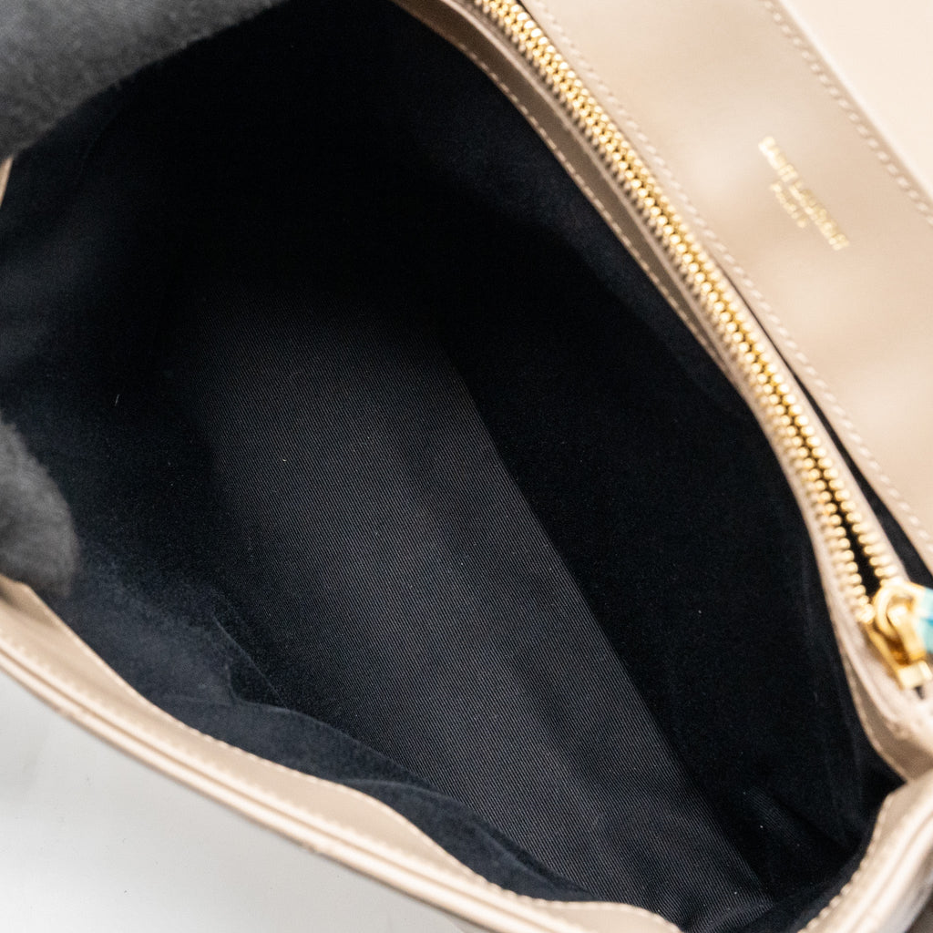 SAINT LAURENT MEDIUM LOULOU SHOULDER BAG BEIGE GHW