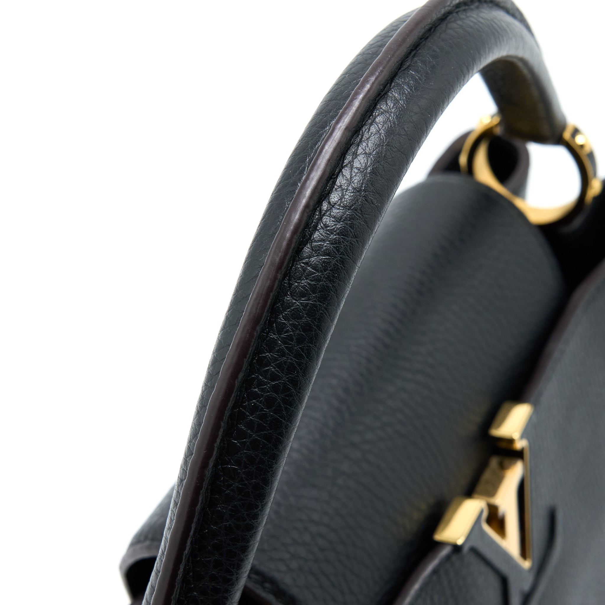 LOUIS VUITTON CAPUCINES MM TAURILLON BLACK GHW