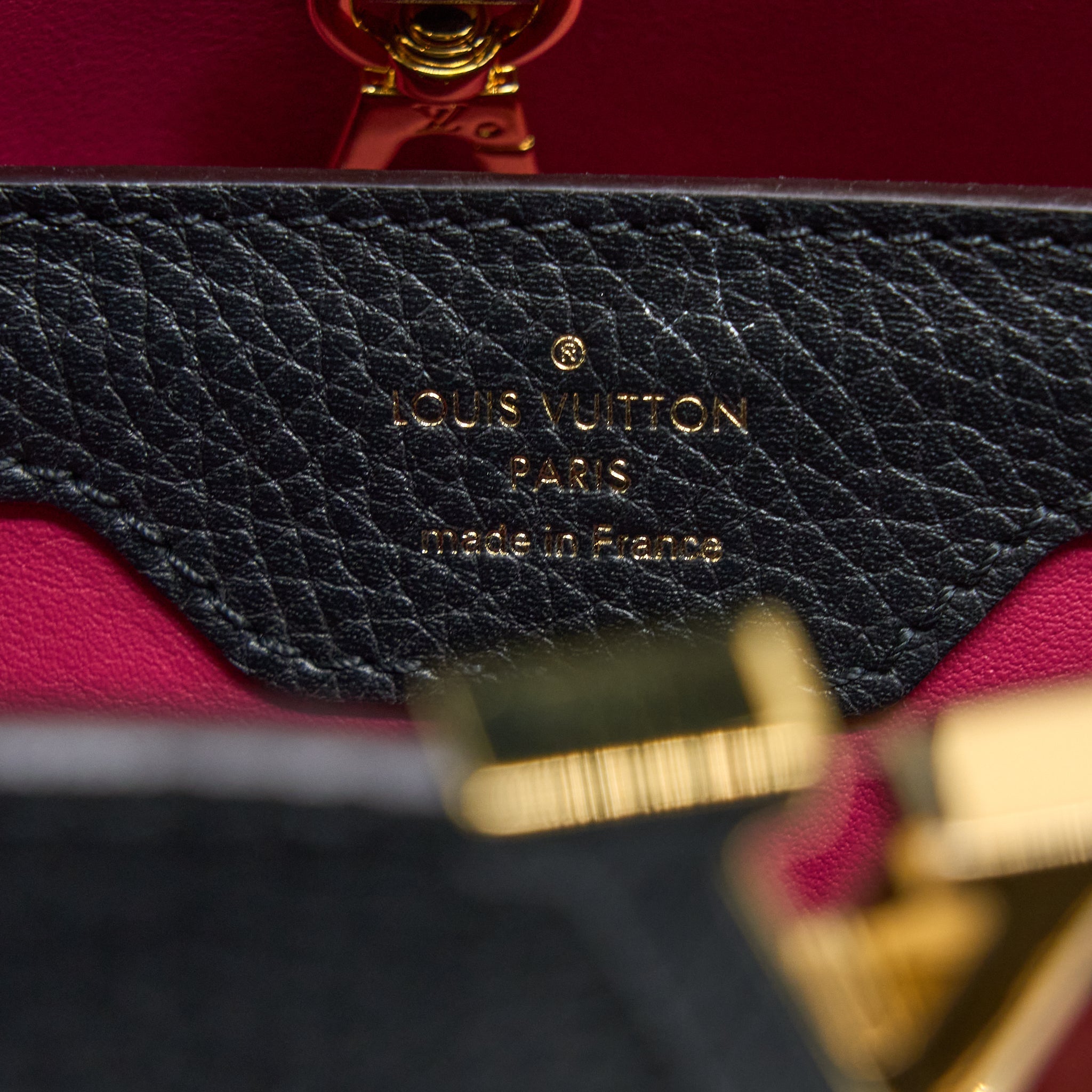 LOUIS VUITTON CAPUCINES MM TAURILLON BLACK GHW