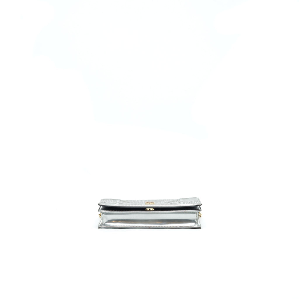 DIOR DIORAMA WALLET ON CHAIN METALLIC SILVER GHW