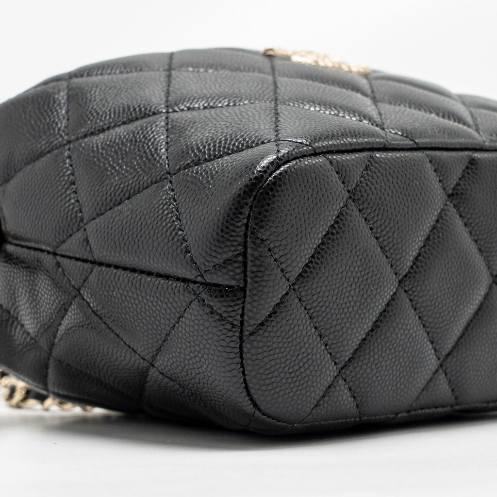 CHANEL 25C DETAIL CC LOGO QUILTED HOBO BAG CAVIAR BLACK LGHW (MICROCHIP)