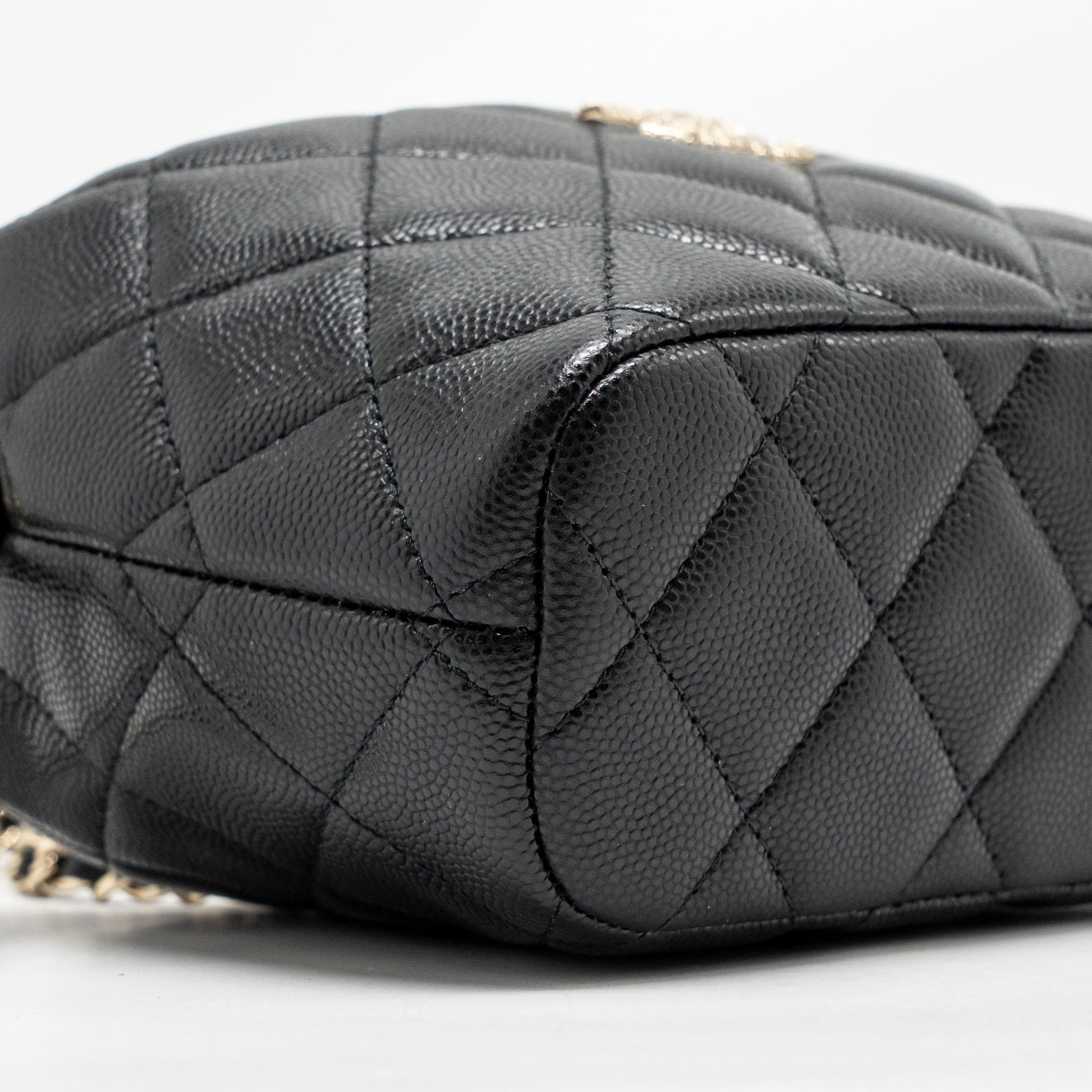 CHANEL 25C DETAIL CC LOGO QUILTED HOBO BAG CAVIAR BLACK LGHW (MICROCHIP)
