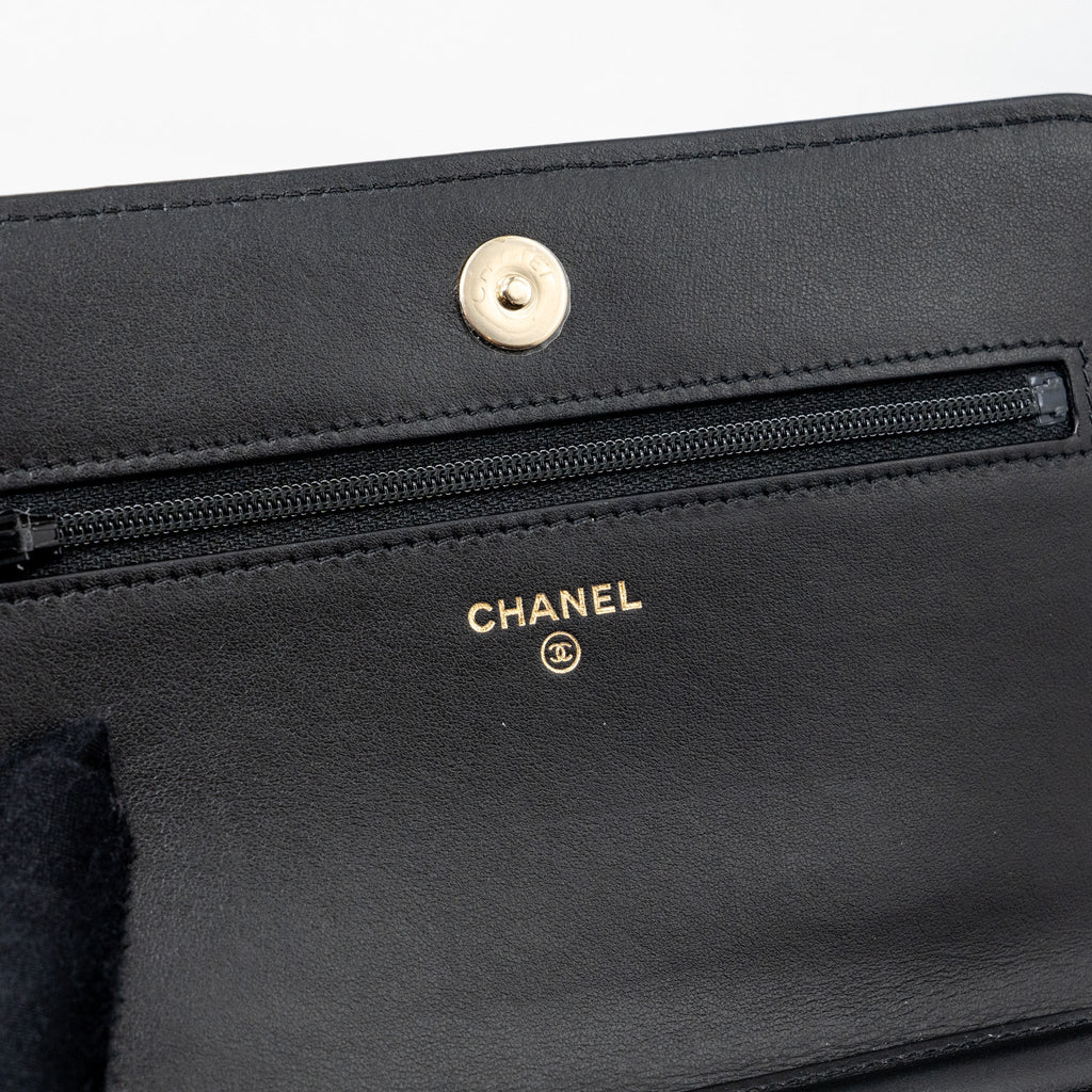 CHANEL BOY WALLET ON CHAIN CAVIAR BLACK LGHW (MICROCHIP)