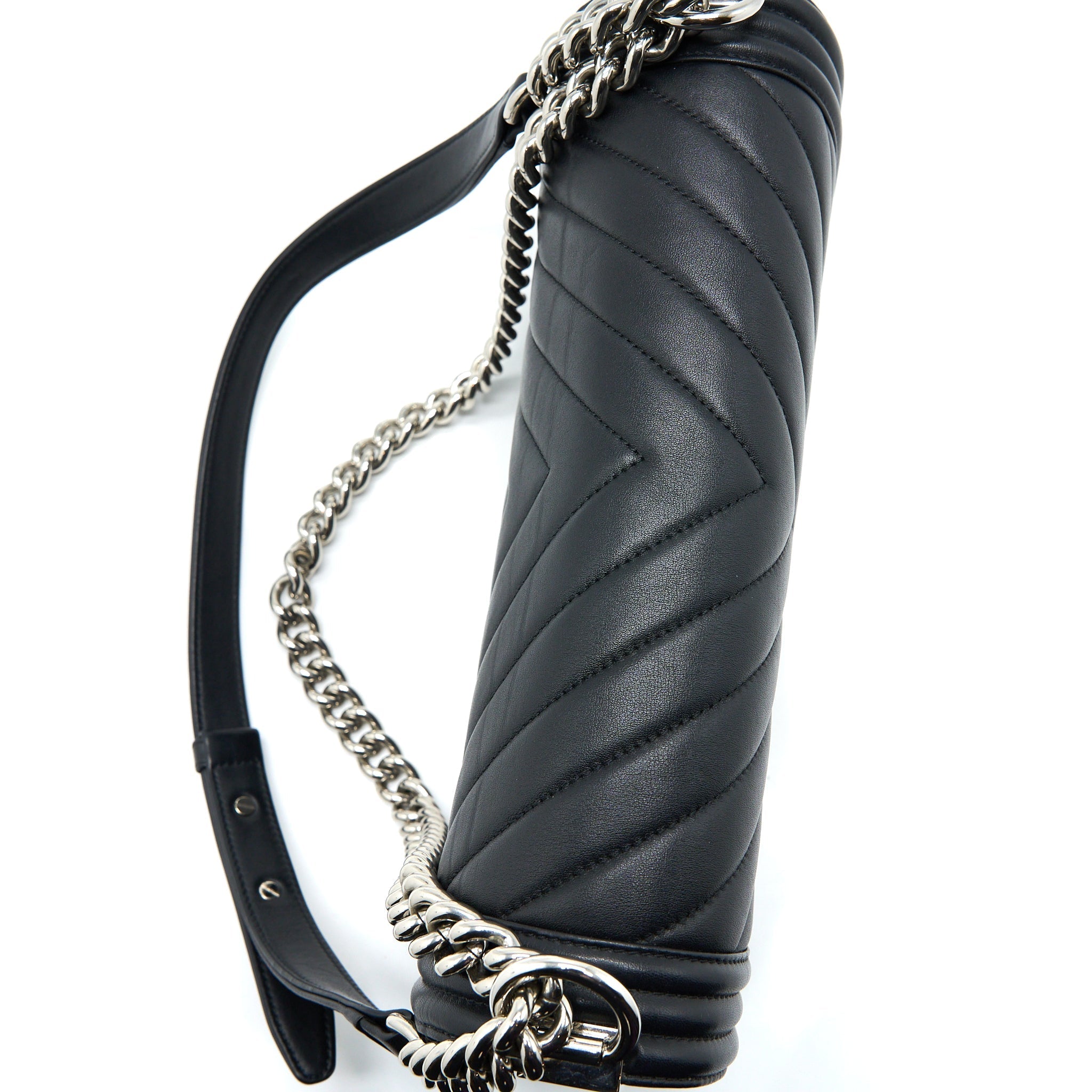 CHANEL NEW MEDIUM BOY BAG CHEVRON LAMBSKIN BLACK SHW