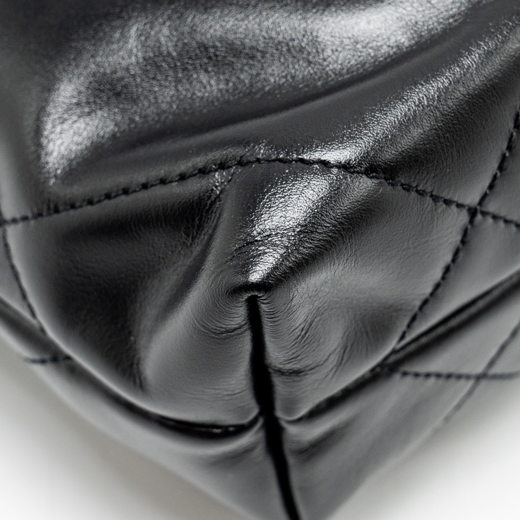 CHANEL MINI 22 BAG SHINY CALFSKIN BLACK GHW (MICROCHIP)