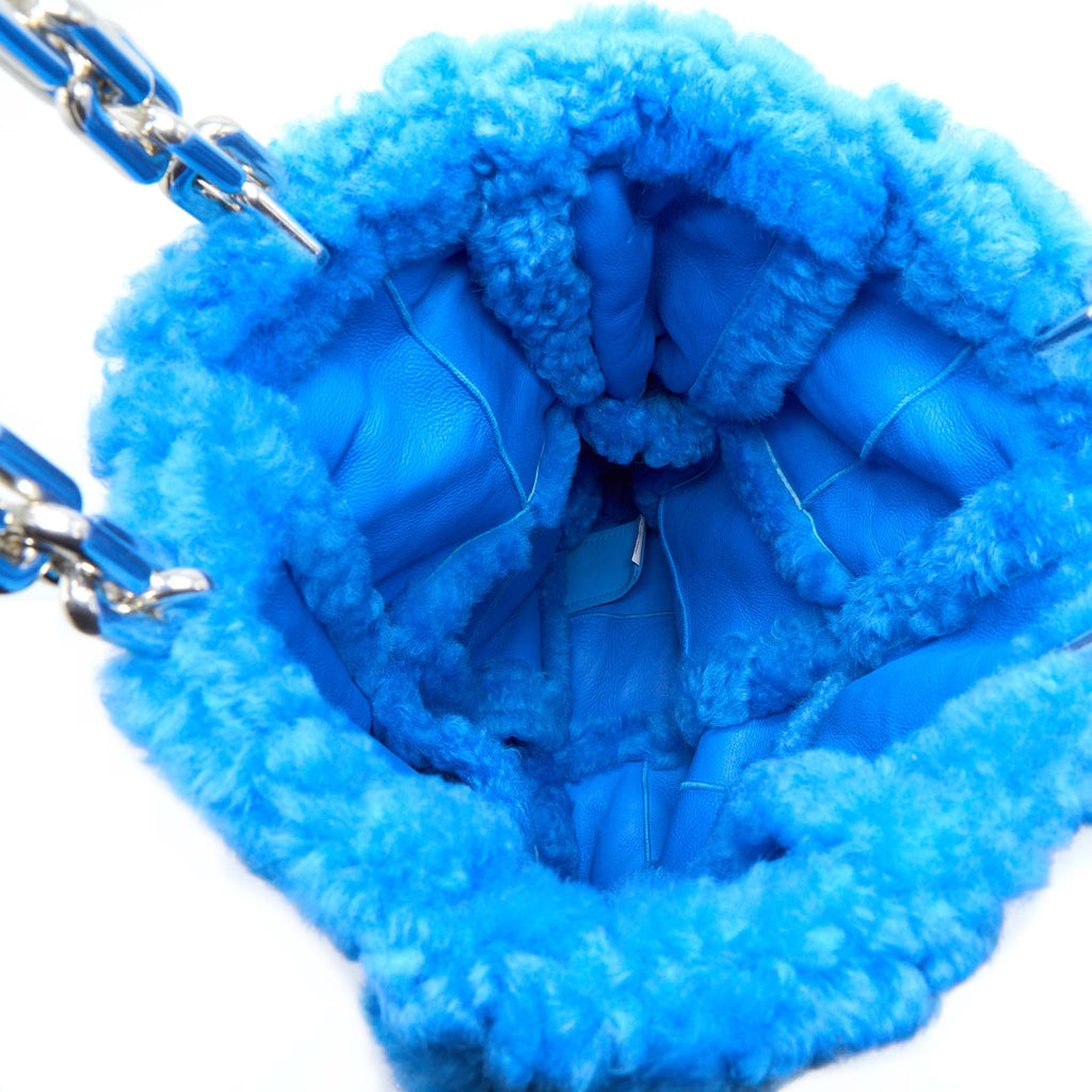 BOTTEGA VENETA FUR BAG WITH CHAIN SHEARLING/LAMBSKIN BLUE SHW
