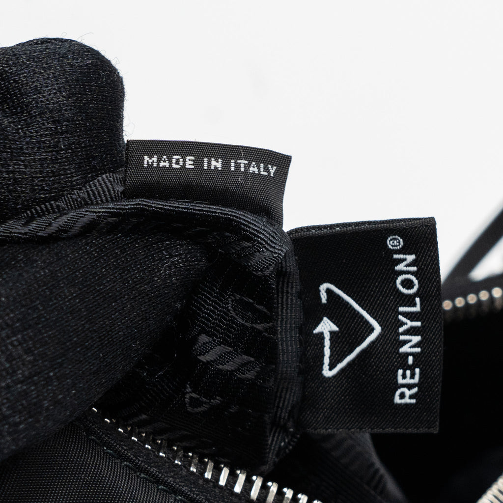 PRADA REEDITION 2005 NYLON BLACK SHW