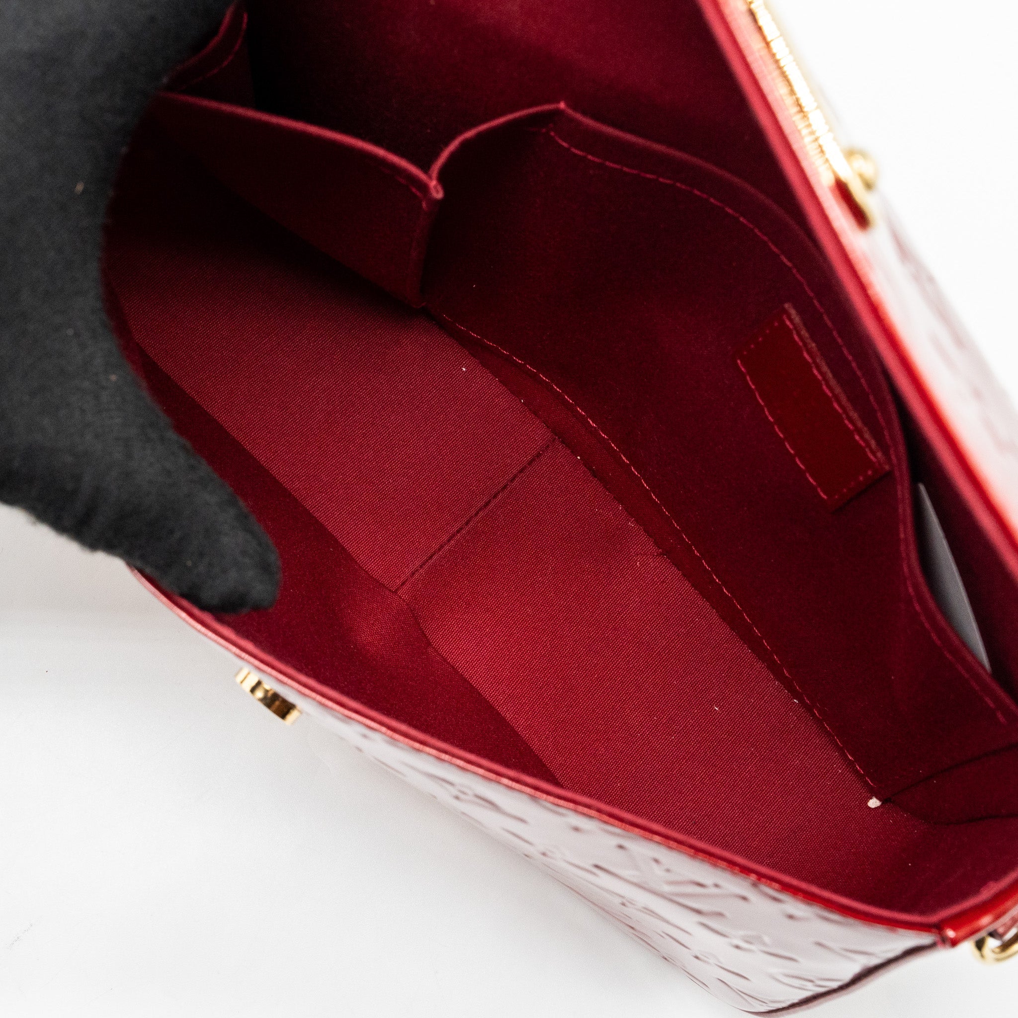 LOUIS VUITTON FLAP SHOULDER EVENING BAG PATENT LEATHER RED GHW