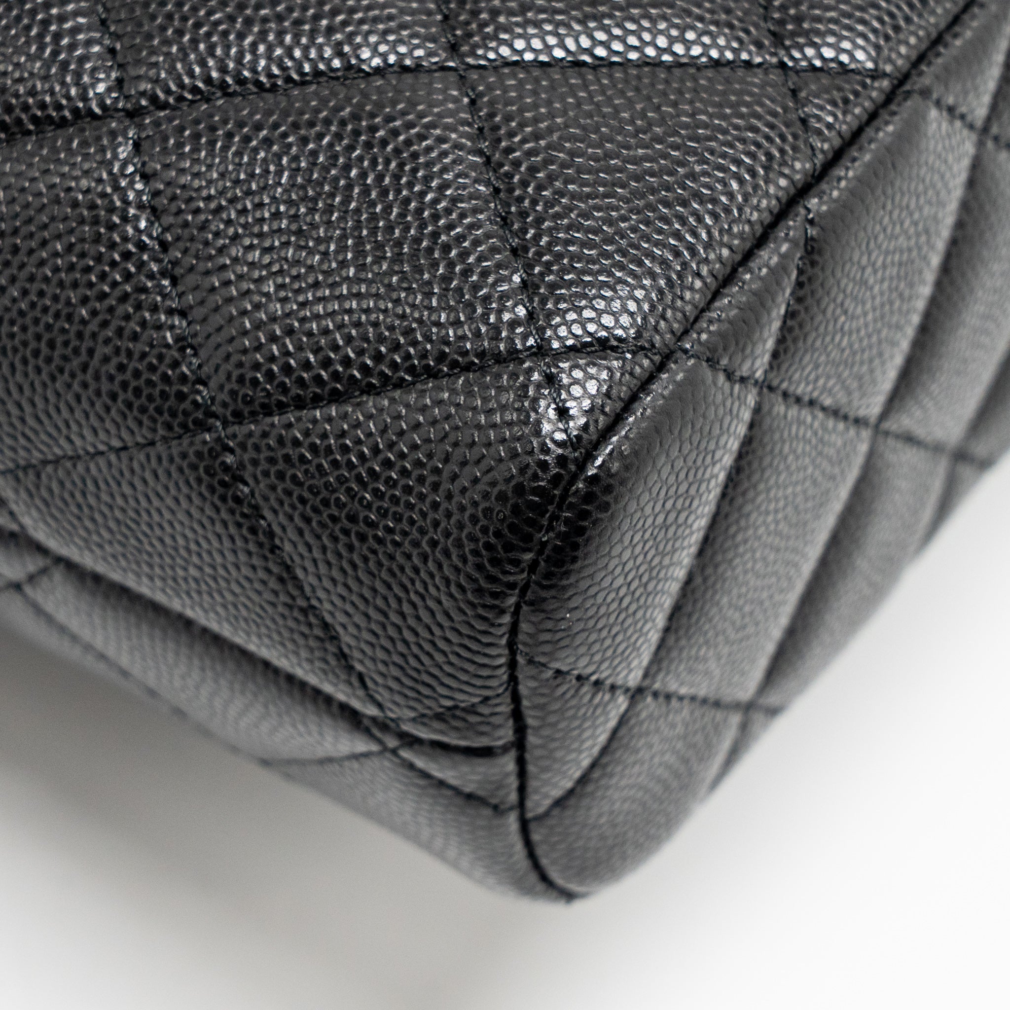 CHANEL 25C DETAIL CC LOGO QUILTED HOBO BAG CAVIAR BLACK LGHW (MICROCHIP)