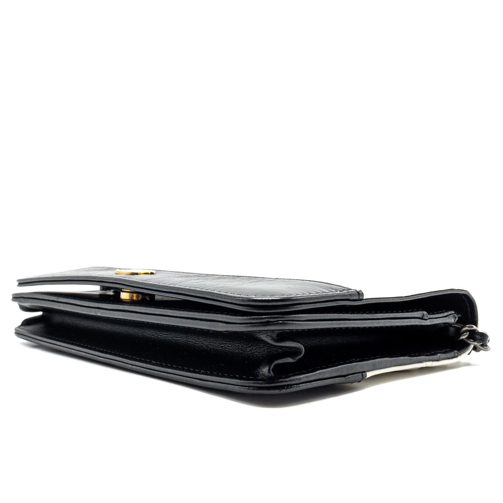 CHANEL GABRIELLE WALLET ON CHAIN CALFSKIN WHITE / BLACK MULTICOLOUR HARDWARE
