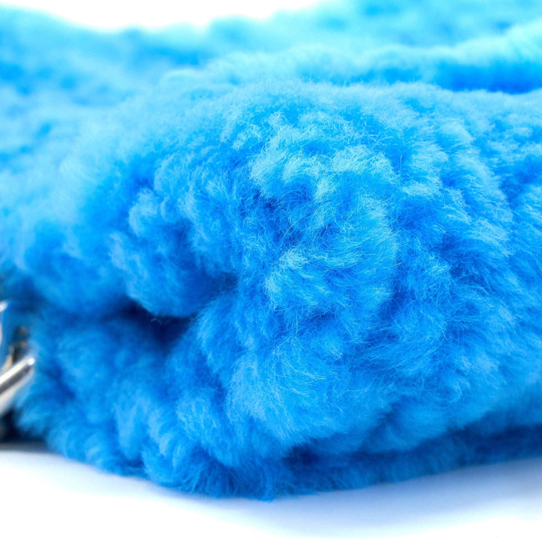BOTTEGA VENETA FUR BAG WITH CHAIN SHEARLING/LAMBSKIN BLUE SHW