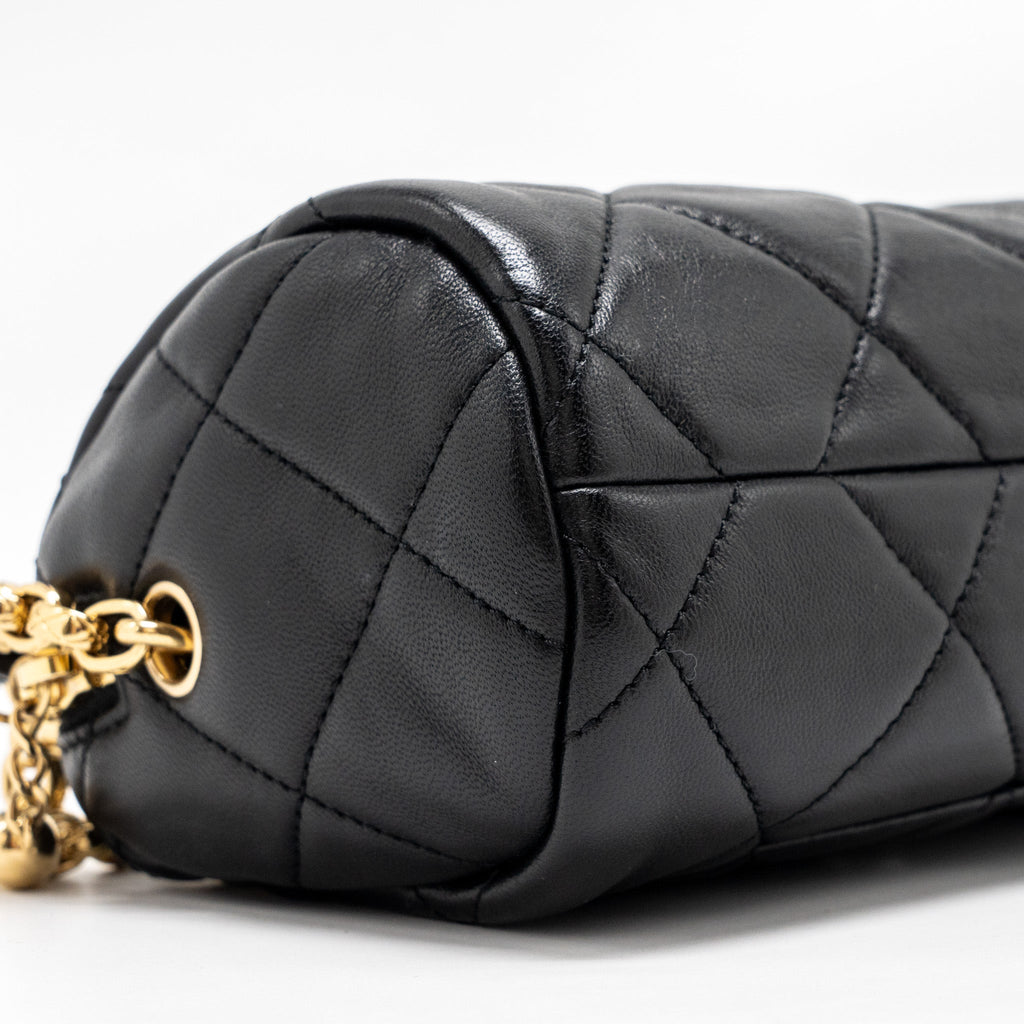 CHANEL 22A DETAIL CHAIN BOWLING BAG LAMBSKIN BLACK GHW (MICROCHIP)