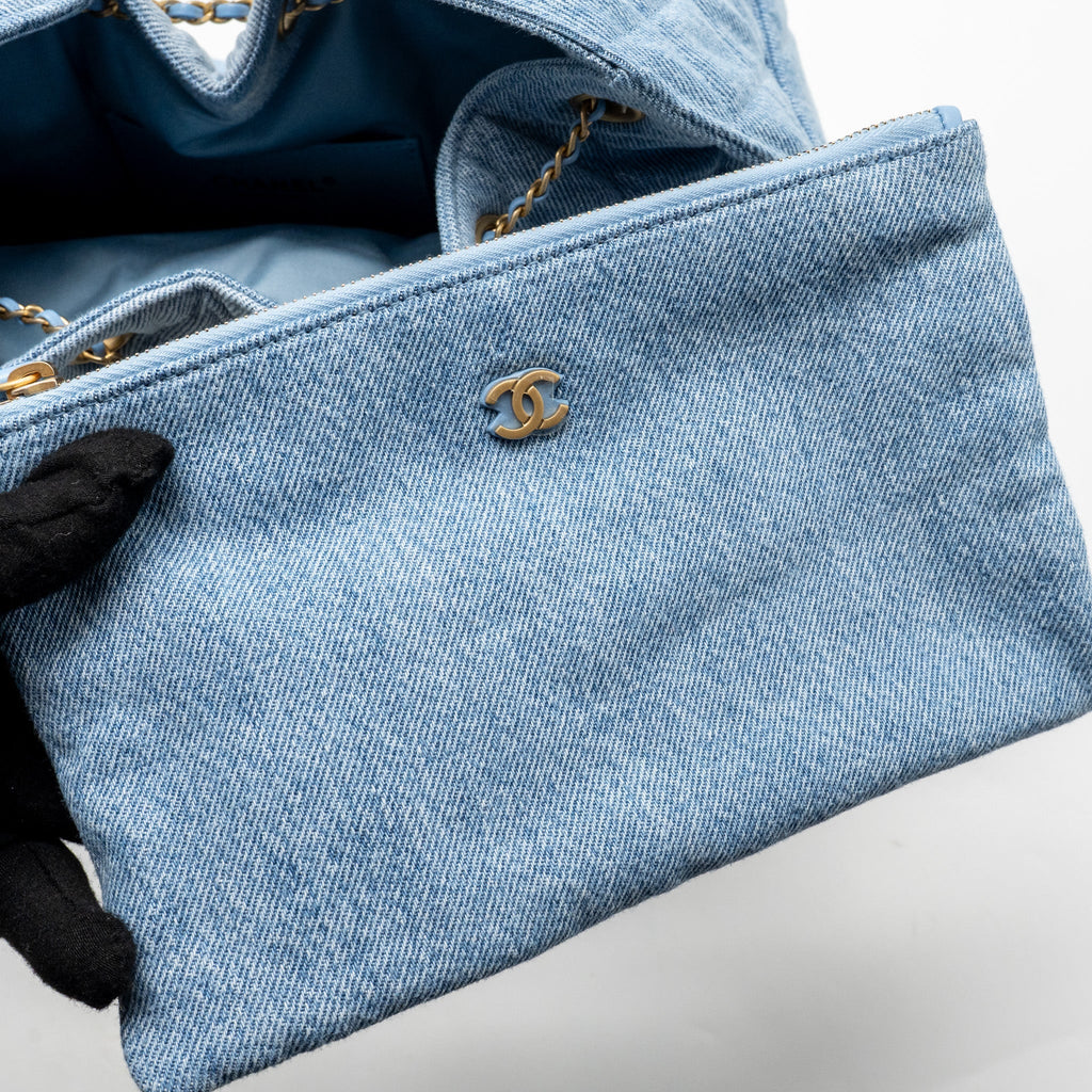 CHANEL 25 MEDIUM HANDBAG WASHED DENIM BLUE GHW (MICROCHIP)