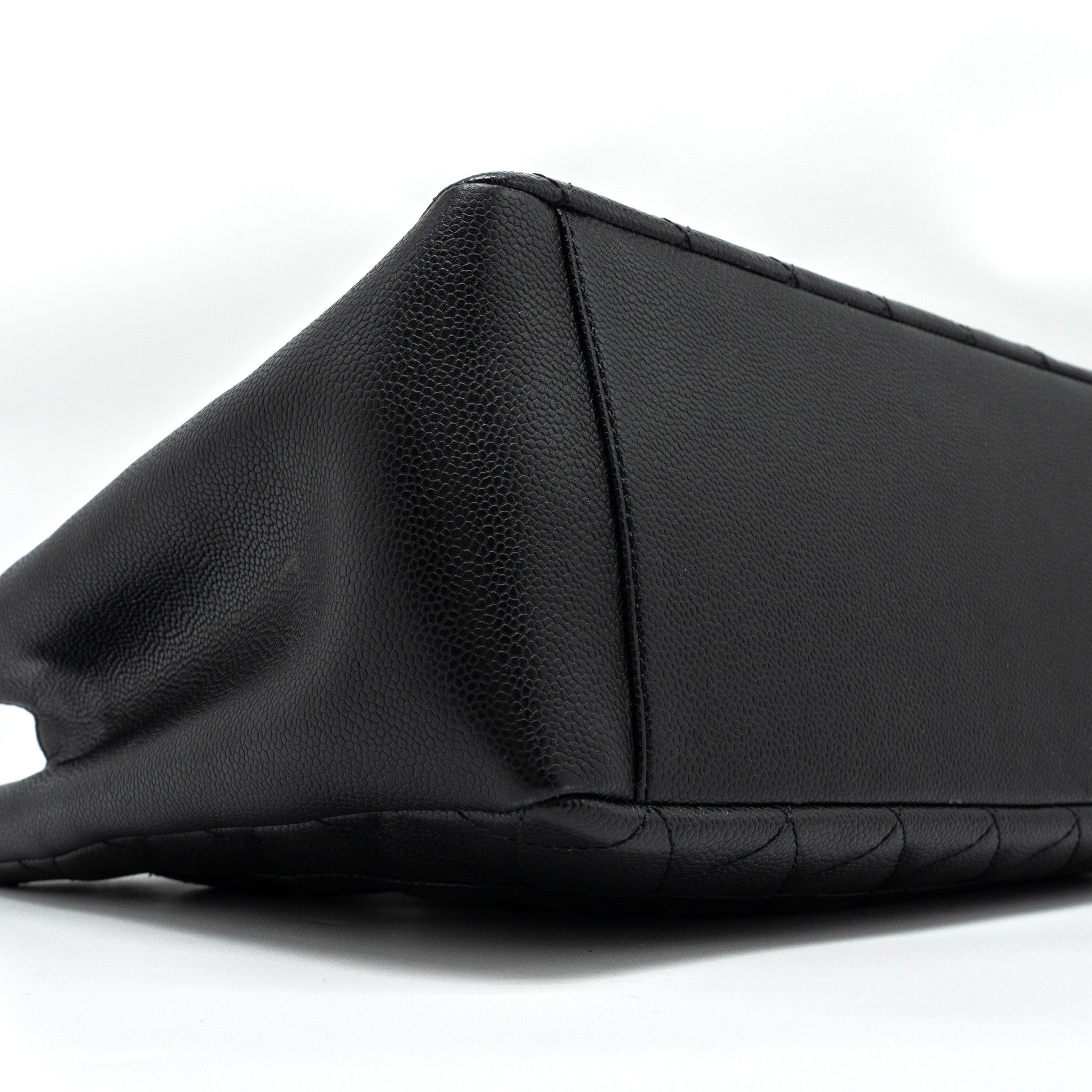CHANEL GRAND SHOPPING TOTE/GST CAVIAR BLACK GHW