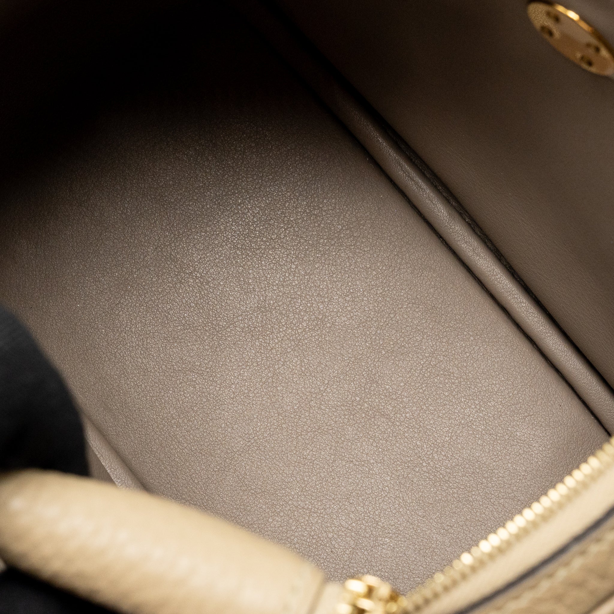 HERMES MINI LINDY CLEMENCE TRENCH GHW