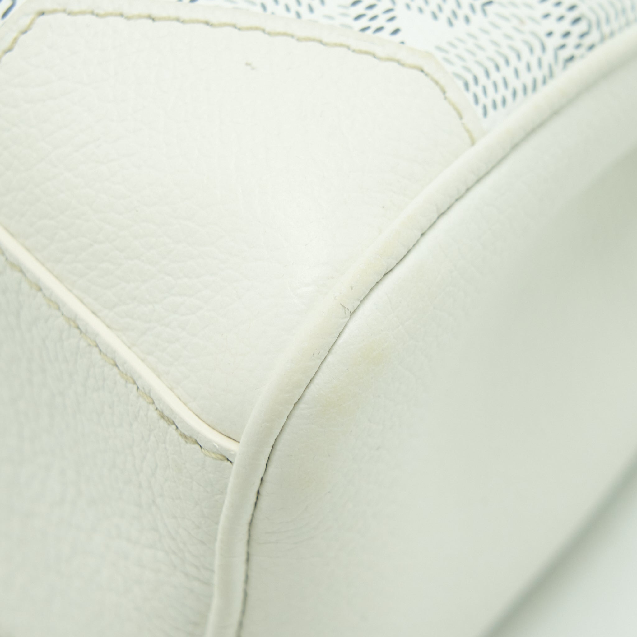 GOYARD SAIGON MINI GOYARDINE CANVAS WHITE SHW