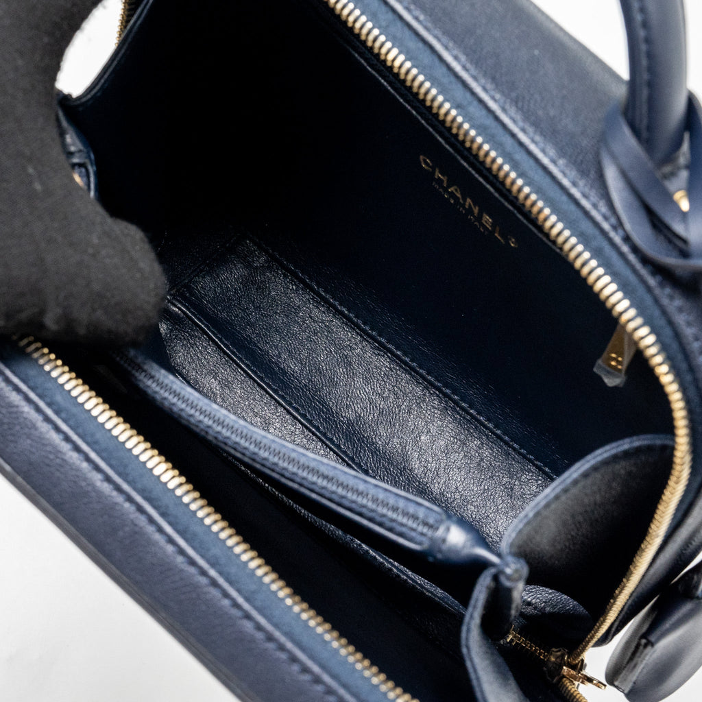 CHANEL FILIGREE CAMERA BAG CAVIAR DARK BLUE GHW