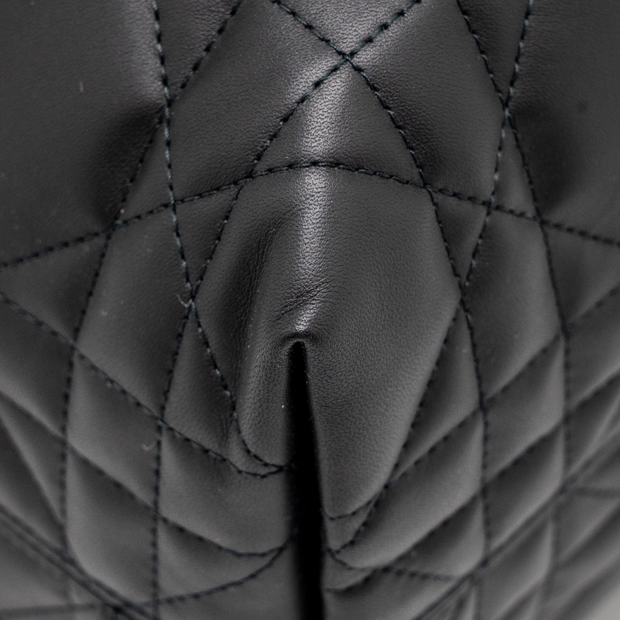 DIOR MEDIUM DIOR TOUJOURS BAG MACROCANNAGE CALFSKIN BLACK LGHW