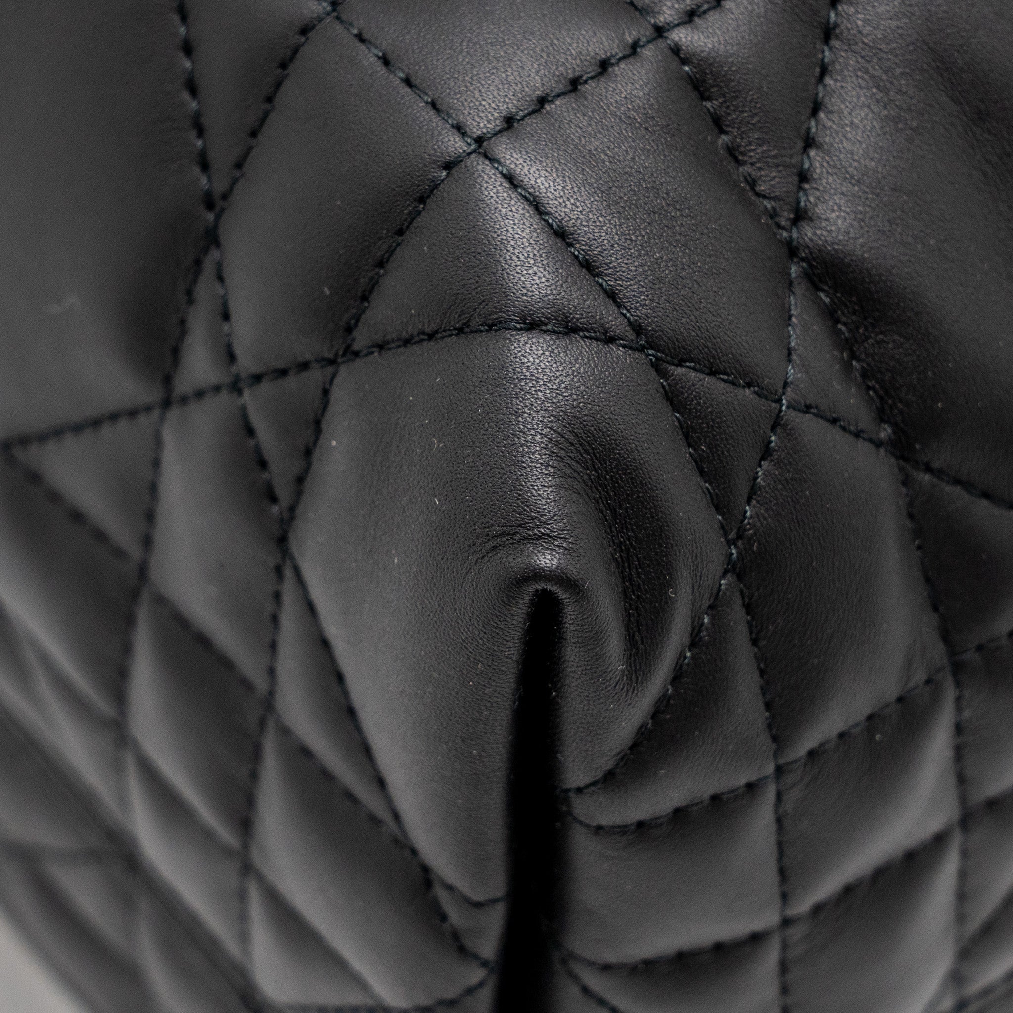 DIOR MEDIUM DIOR TOUJOURS BAG MACROCANNAGE CALFSKIN BLACK LGHW