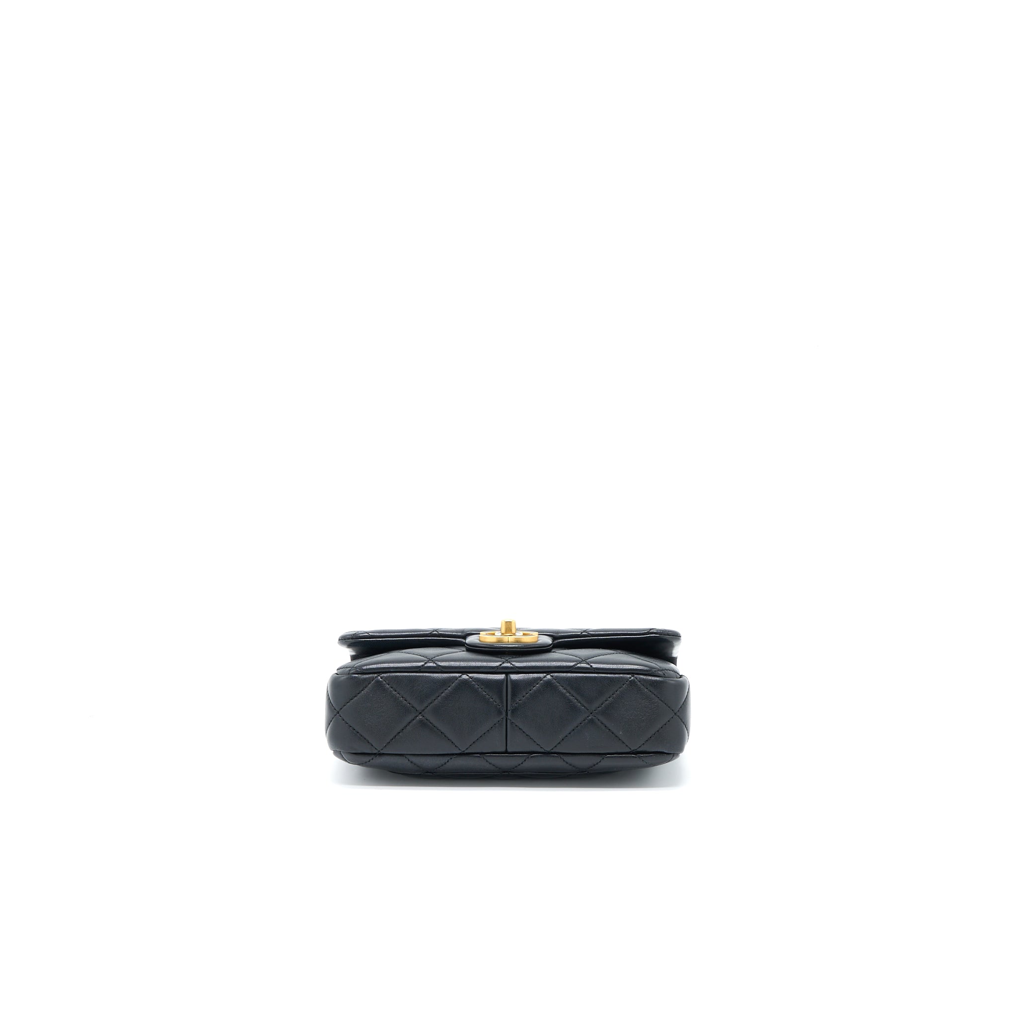 CHANEL 22P ENEMAL FLAP BAG LAMBSKIN BLACK GHW (MICROCHIP)