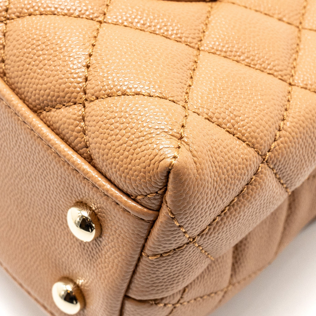CHANEL 21P SMALL COCO HANDLE CAVIAR CARAMEL LGHW