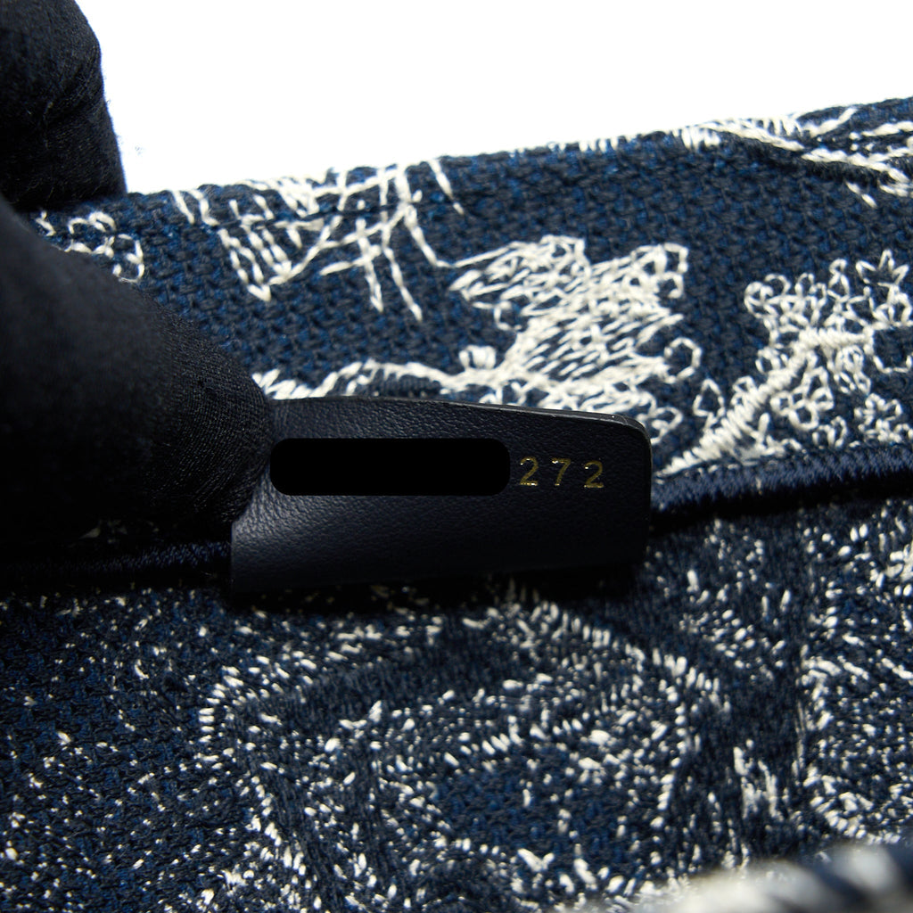 DIOR MEDIUM BOOK TOTE BLUE TOILE DE JOUY EMBROIDERY