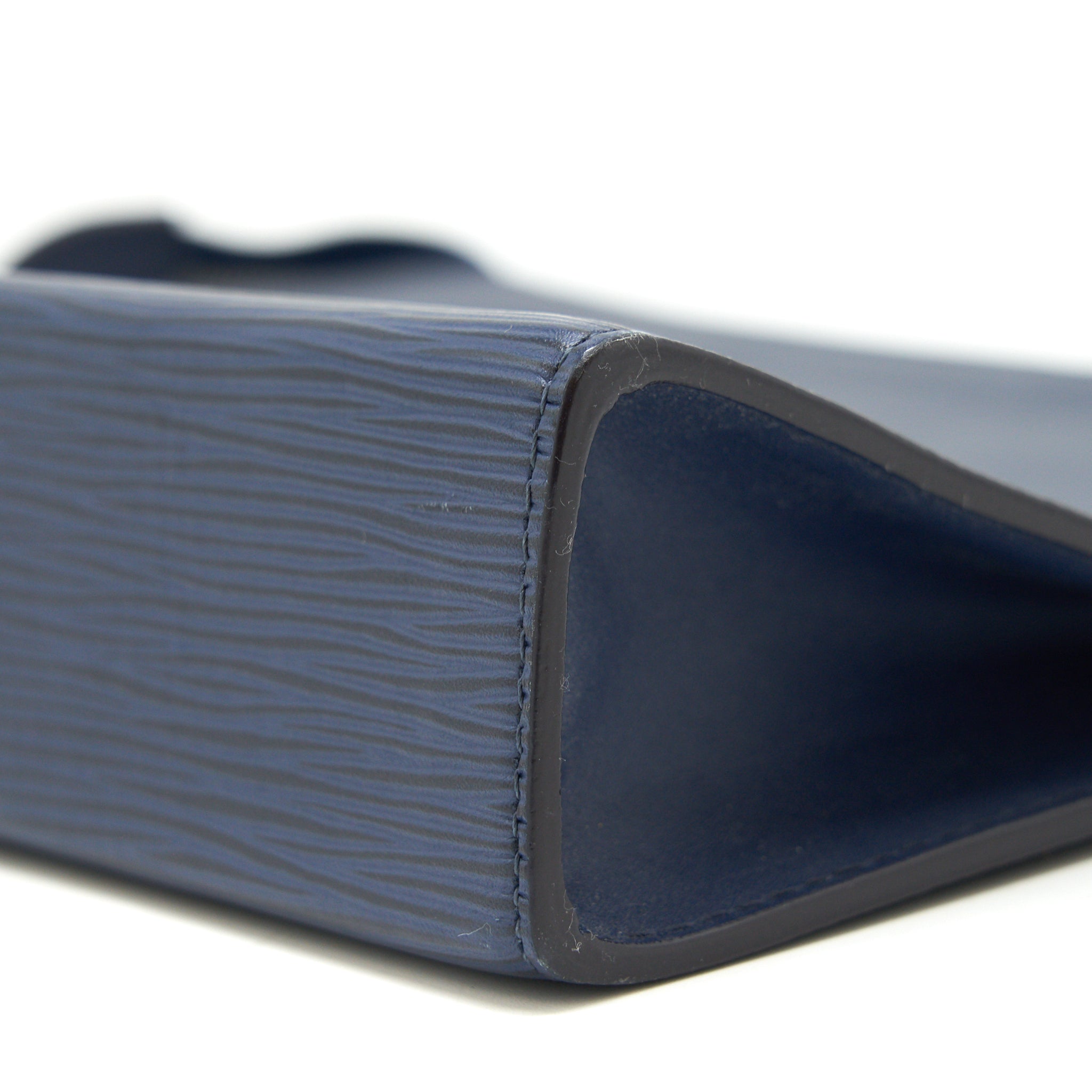 LOUIS VUITTON TOILETRY EPI NAVY