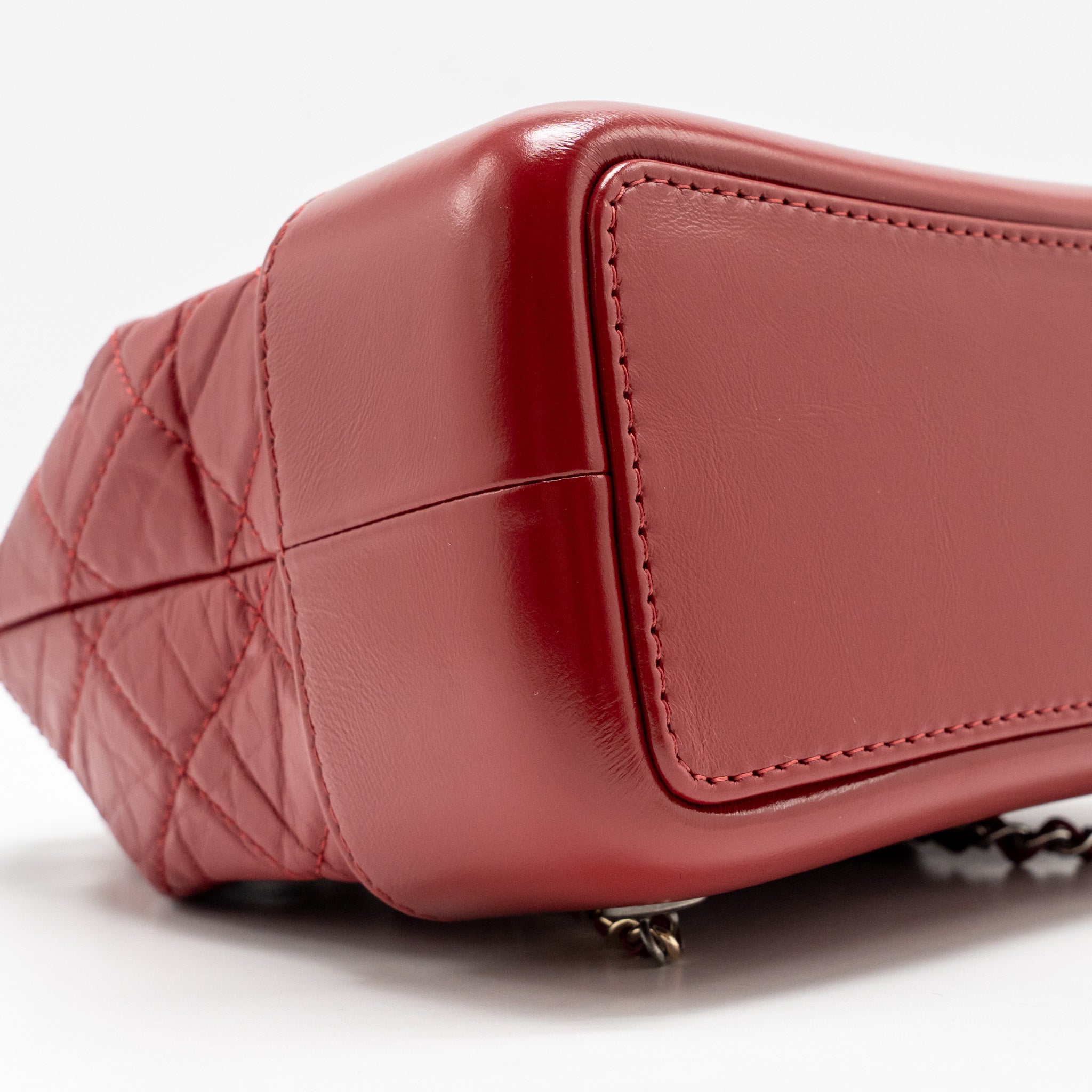 CHANEL SMALL GABRIELLE BACKPACK CALFSKIN RED MULTICOLOUR HARDWARE