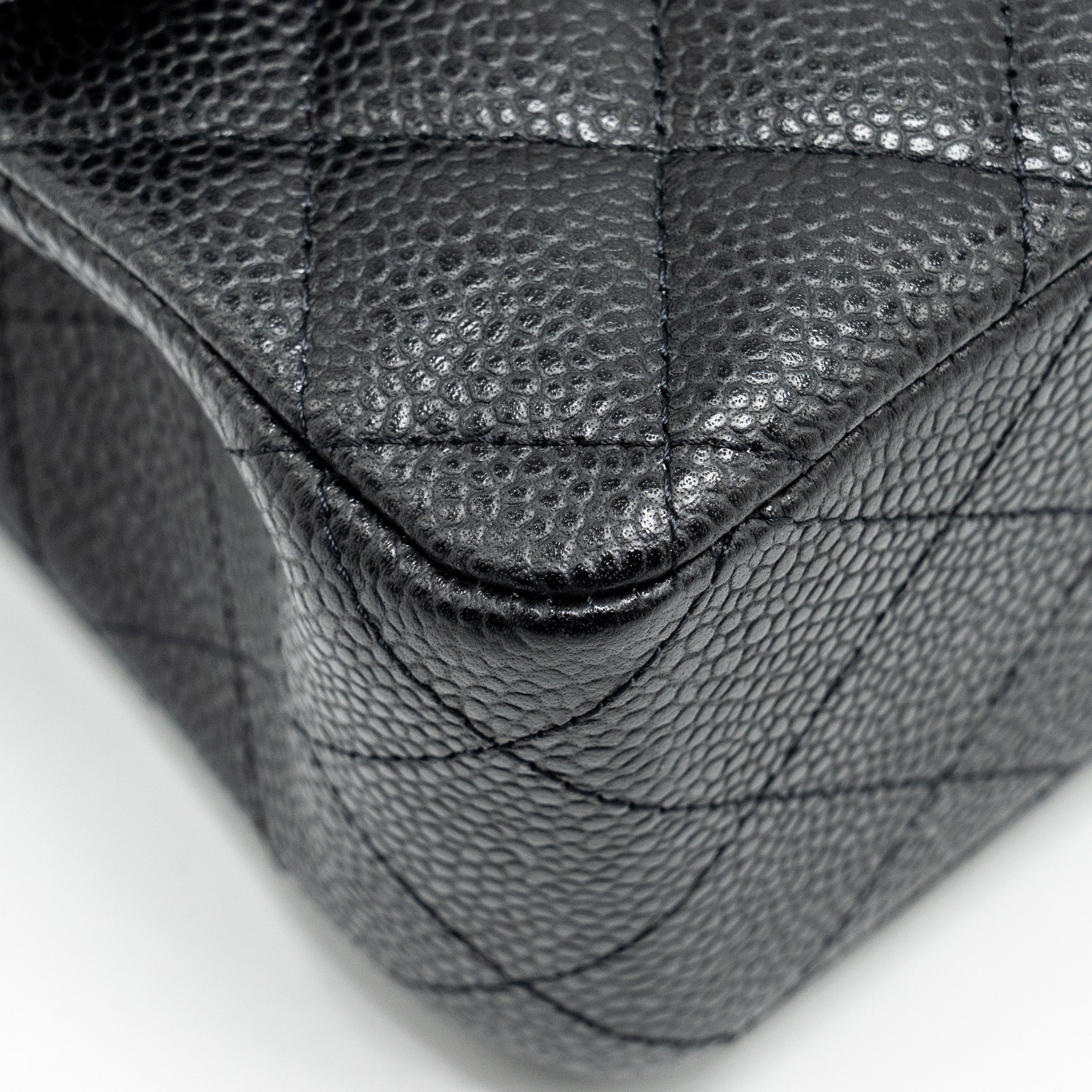 CHANEL MEDIUM CLASSIC DOUBLE FLAP BAG CAVIAR BLACK GHW
