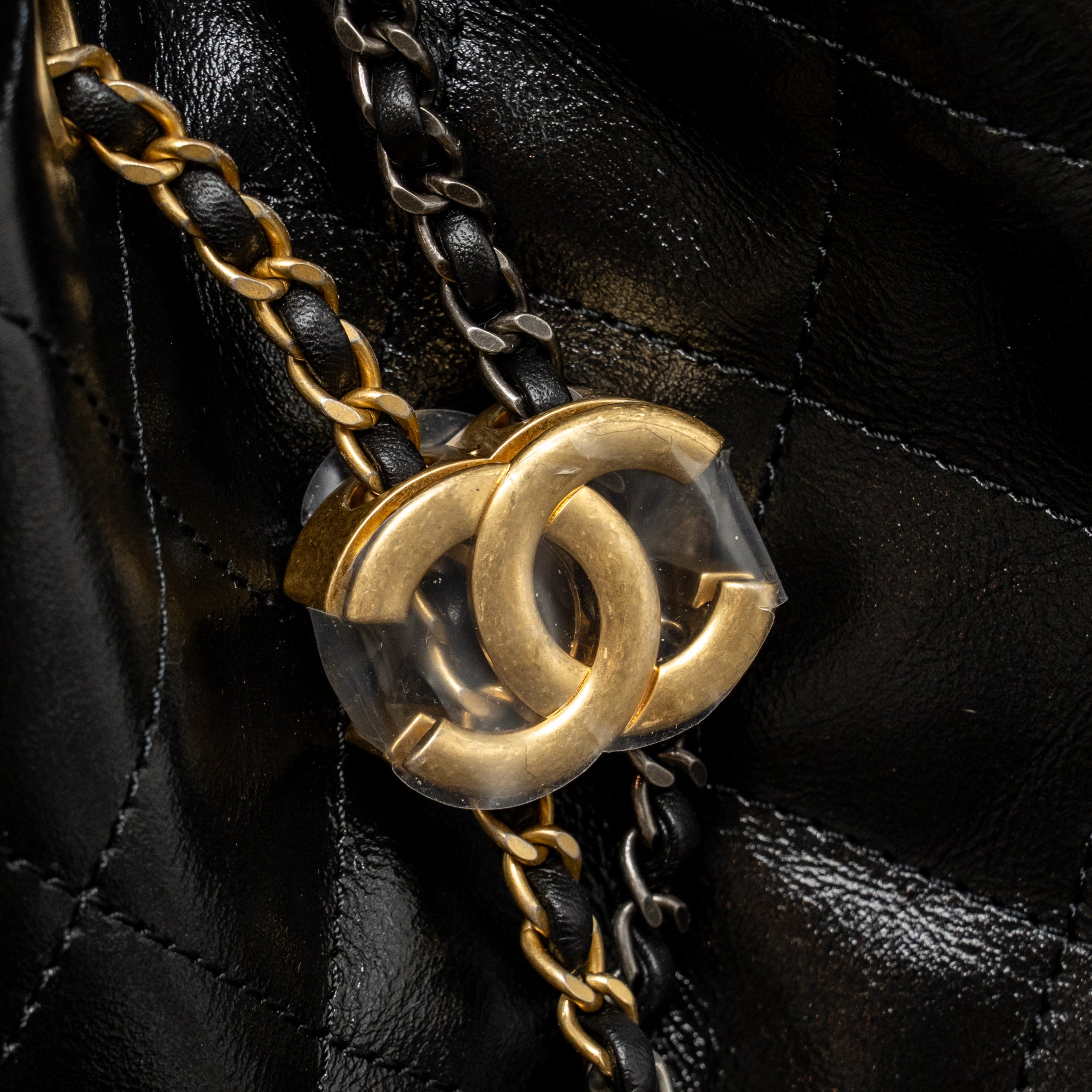 CHANEL SMALL 25 BAG CRUMPLED SHINY CALFSKIN BLACK MULTICOLOUR HARDWARE (MICROCHIP) (Copy)