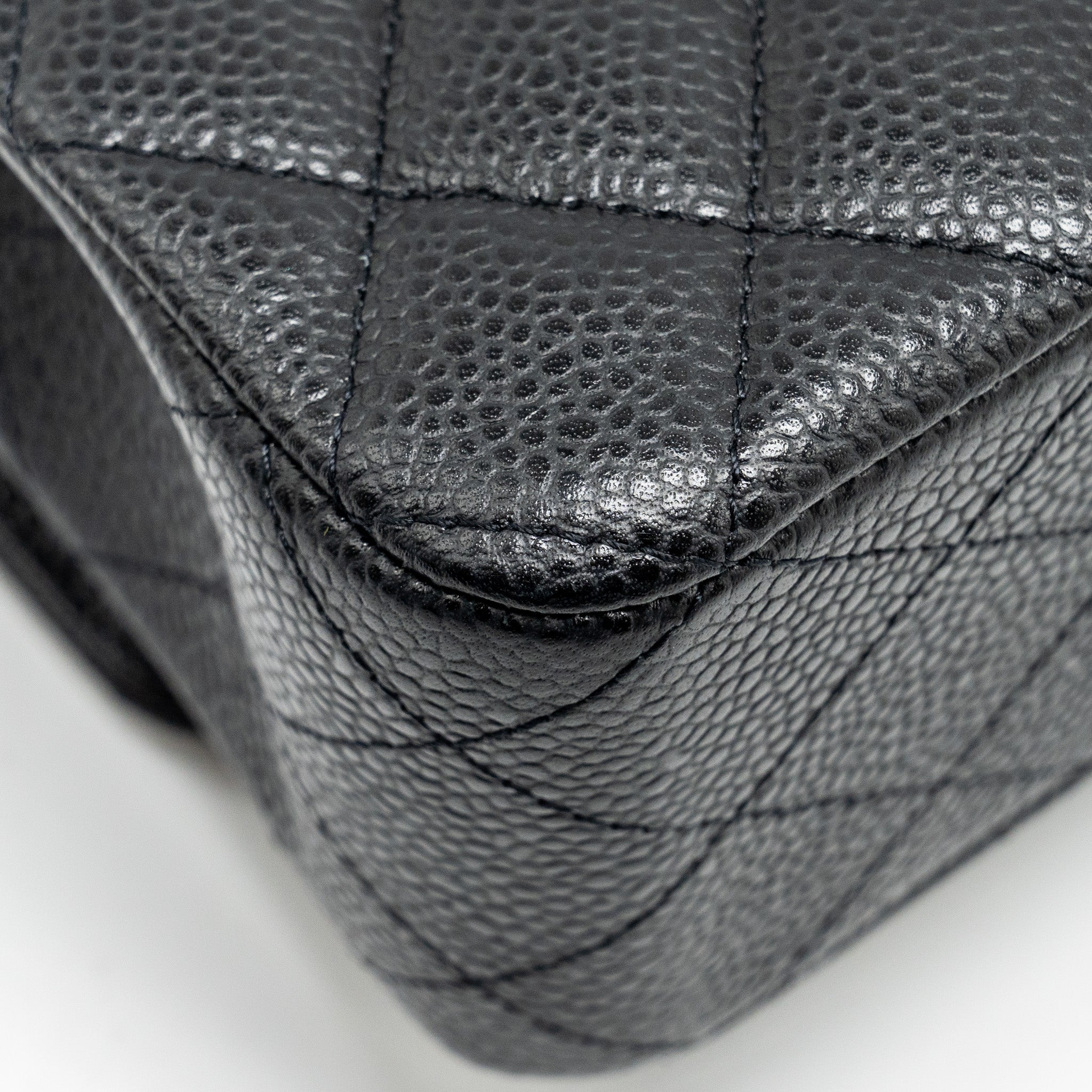 CHANEL MEDIUM CLASSIC DOUBLE FLAP BAG CAVIAR BLACK GHW