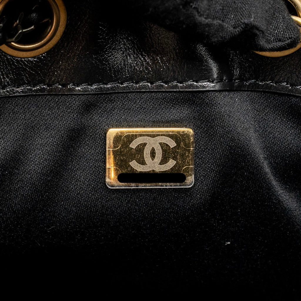 CHANEL SMALL 25 BAG CRUMPLED SHINY CALFSKIN BLACK MULTICOLOUR HARDWARE (MICROCHIP)