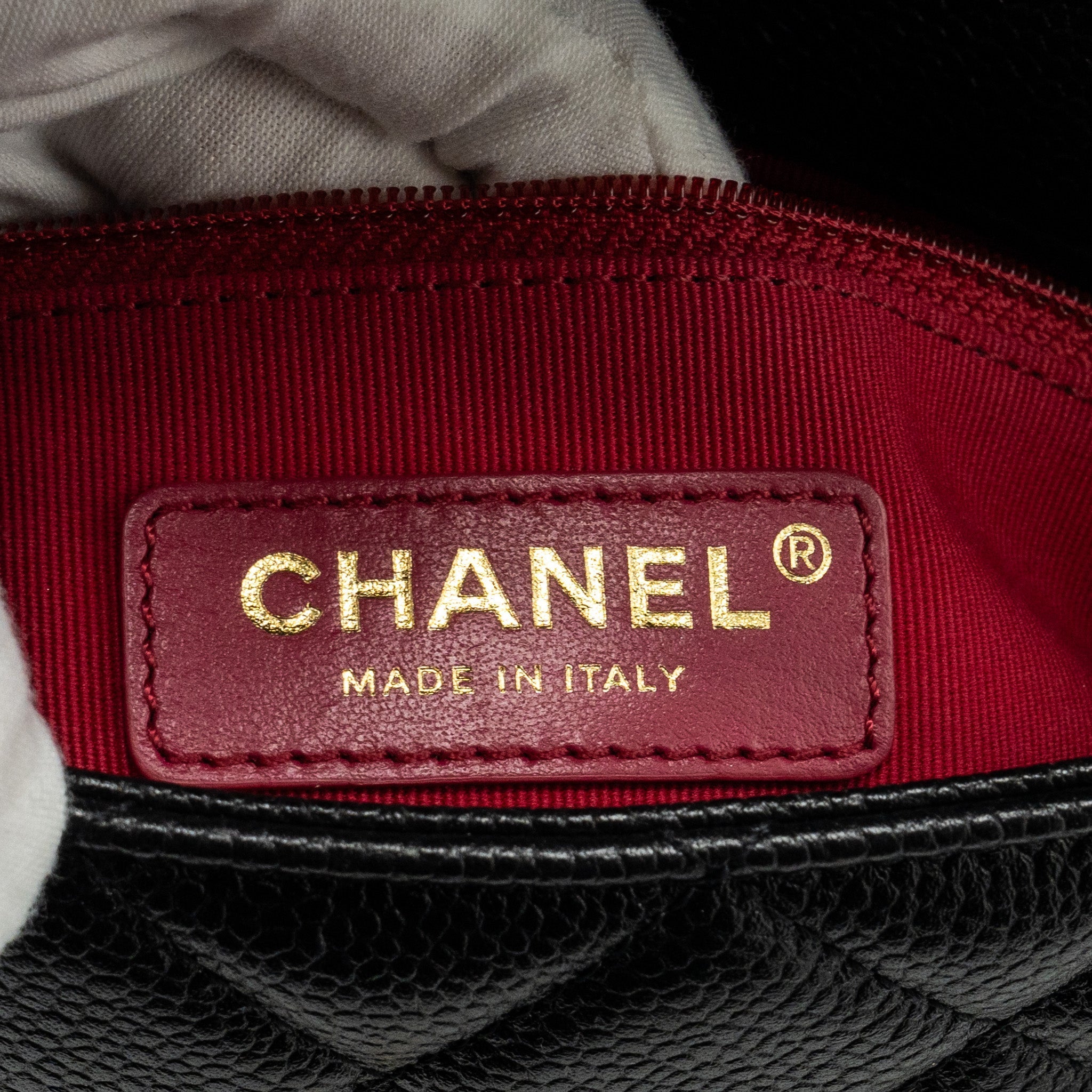 CHANEL 21A DETAILED CHAINS FLAP BAG CAVIAR BLACK GHW (MICROCHIP)