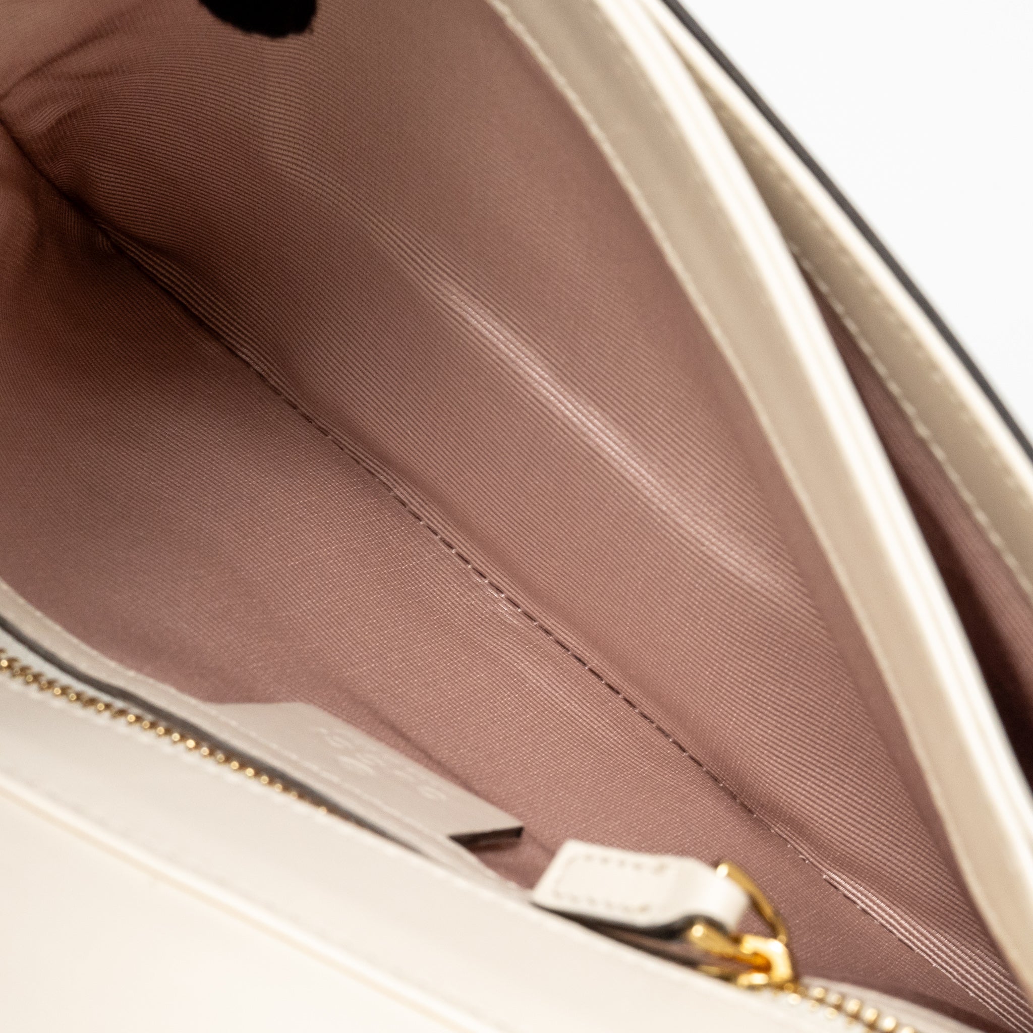 GUCCI SMALL ARLI FLAP BAG CALFSKIN WHITE GHW