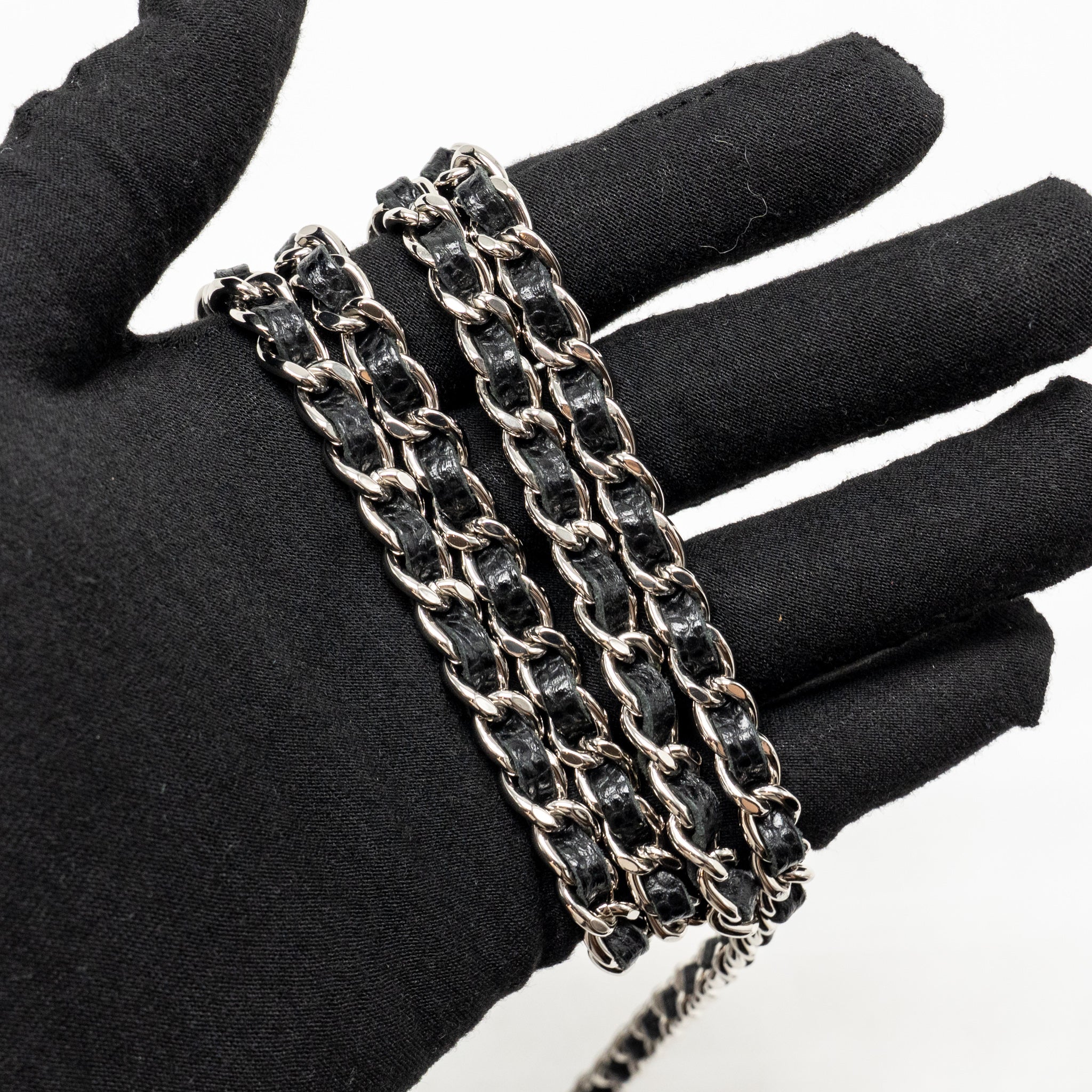CHANEL CLASSIC WALLET ON CHAIN CAVIAR BLACK SHW (MICROCHIP)